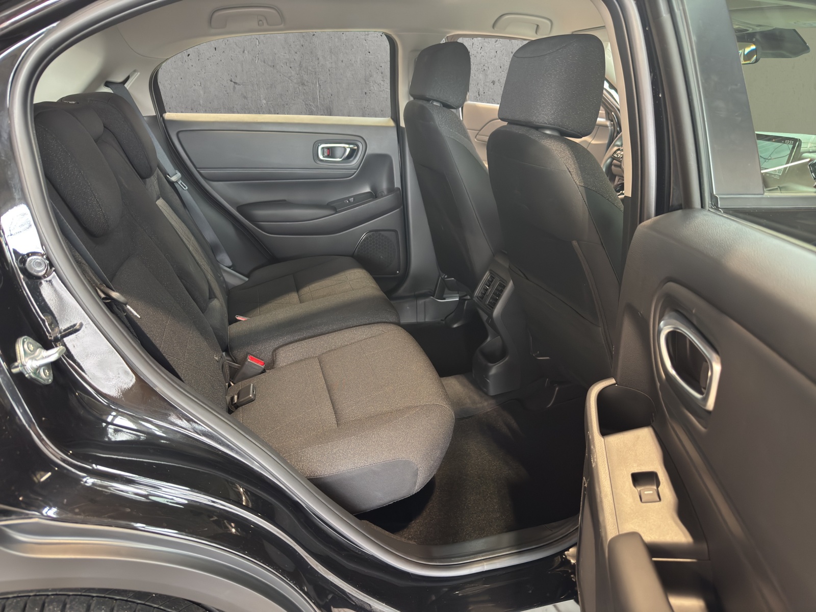 HONDA HR-V 1.5 i-MMD Elegance-image-12