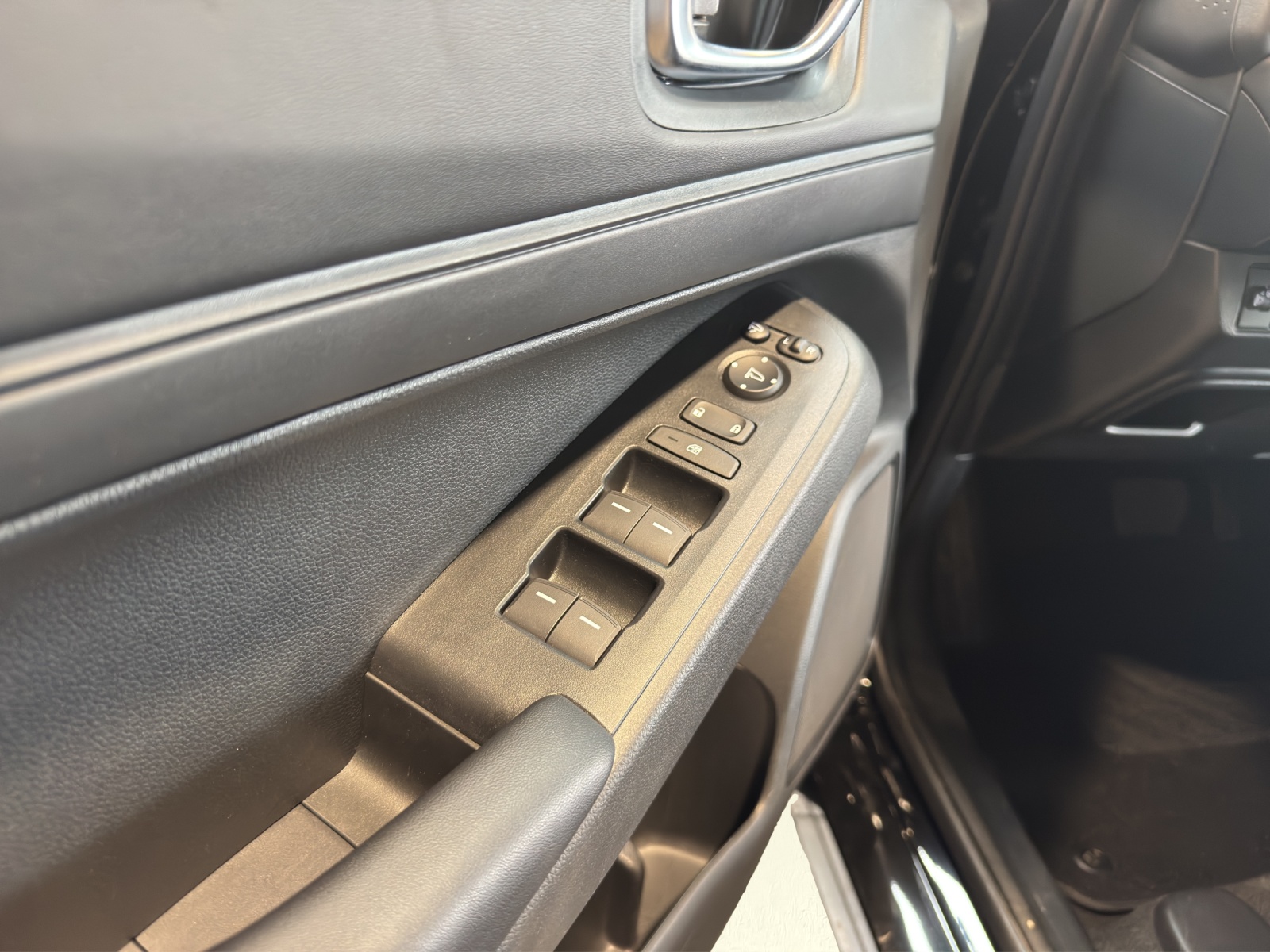 HONDA HR-V 1.5 i-MMD Elegance-image-20