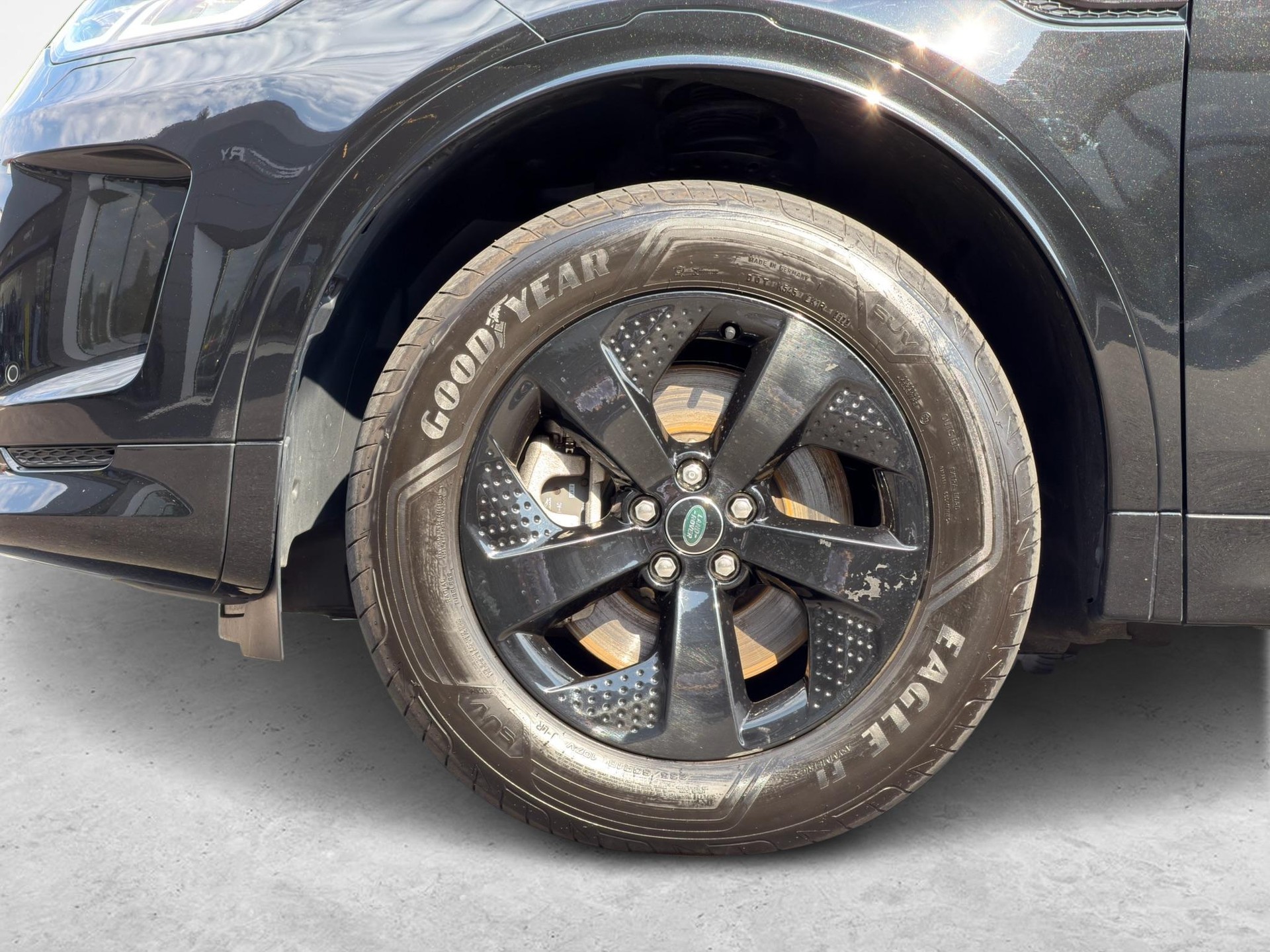 LAND ROVER Discovery Sport 1.5 T 300e R-Dynamic S-image-6