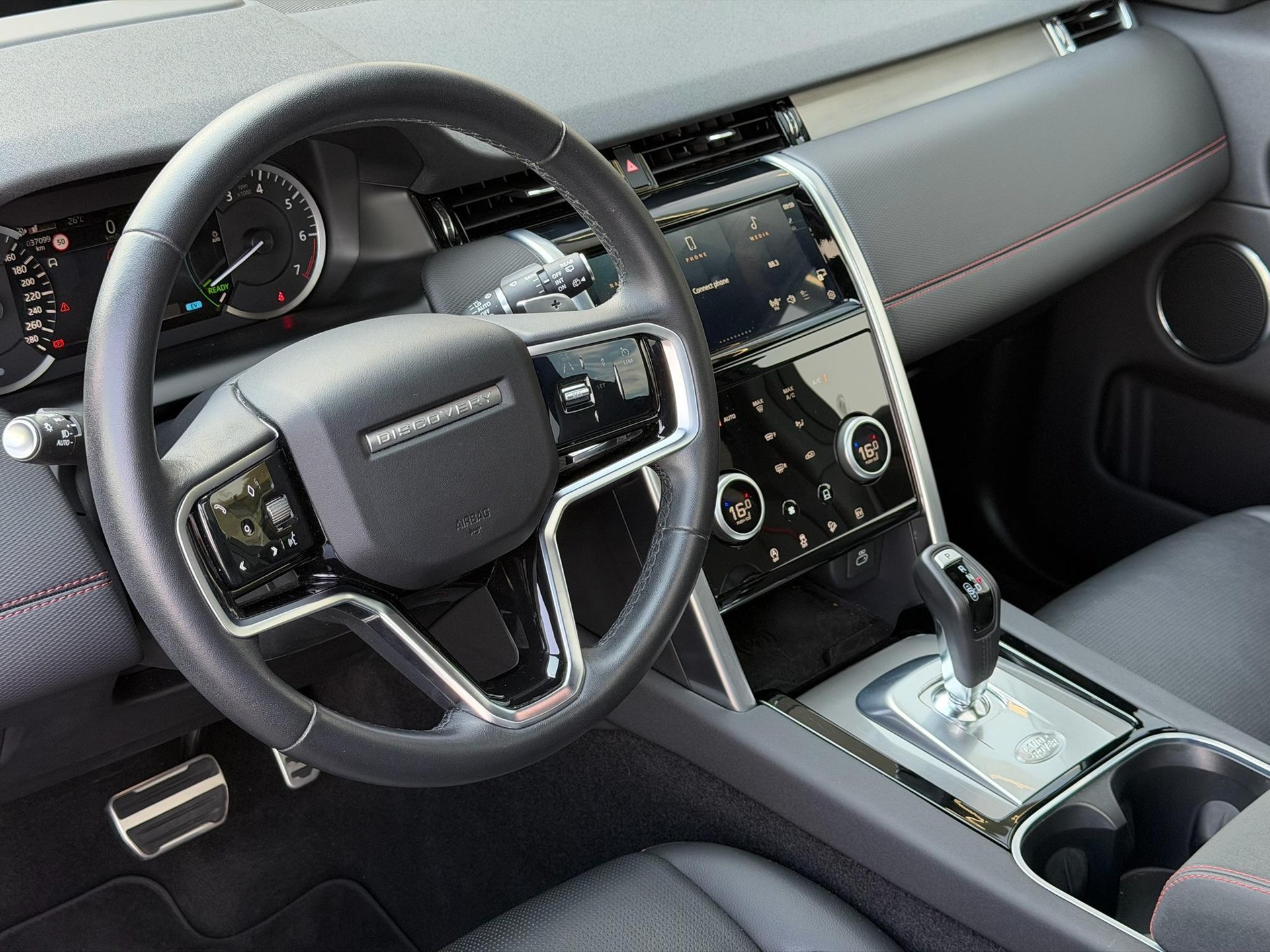 LAND ROVER Discovery Sport 1.5 T 300e R-Dynamic S-image-9