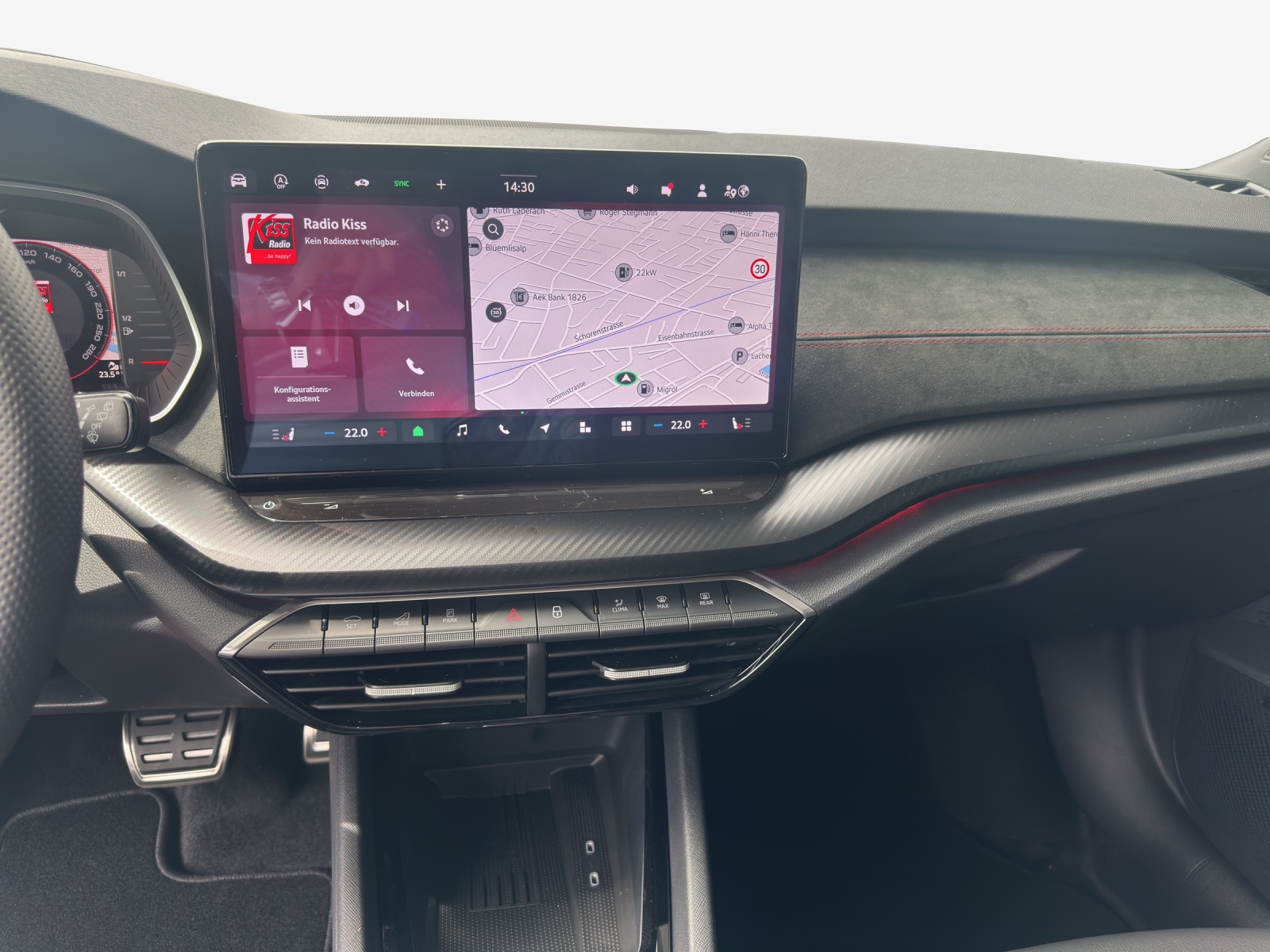 SKODA Octavia RS 30 Years Edition 2.0 TSI 265PS 7DSG-image-10