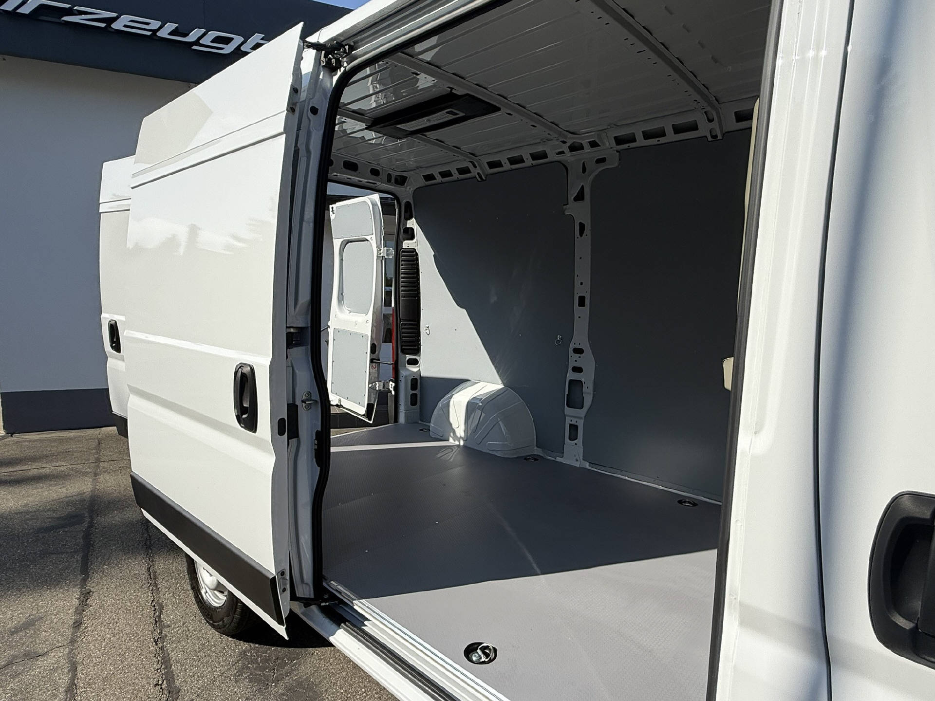 OPEL Movano Kaw. 3.3 t L2 H2 2.2 TD 140-image-5
