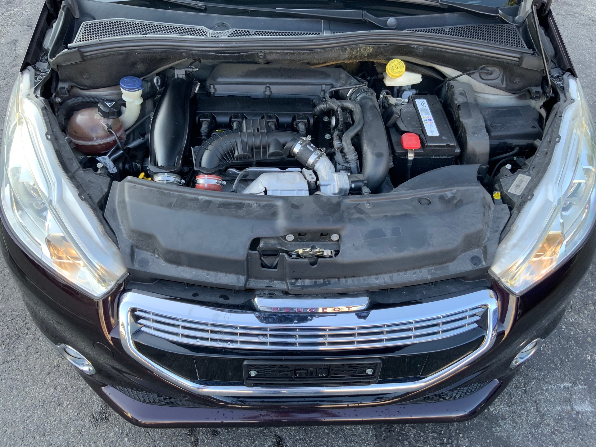PEUGEOT 208 1.6 Turbo XY-image-7