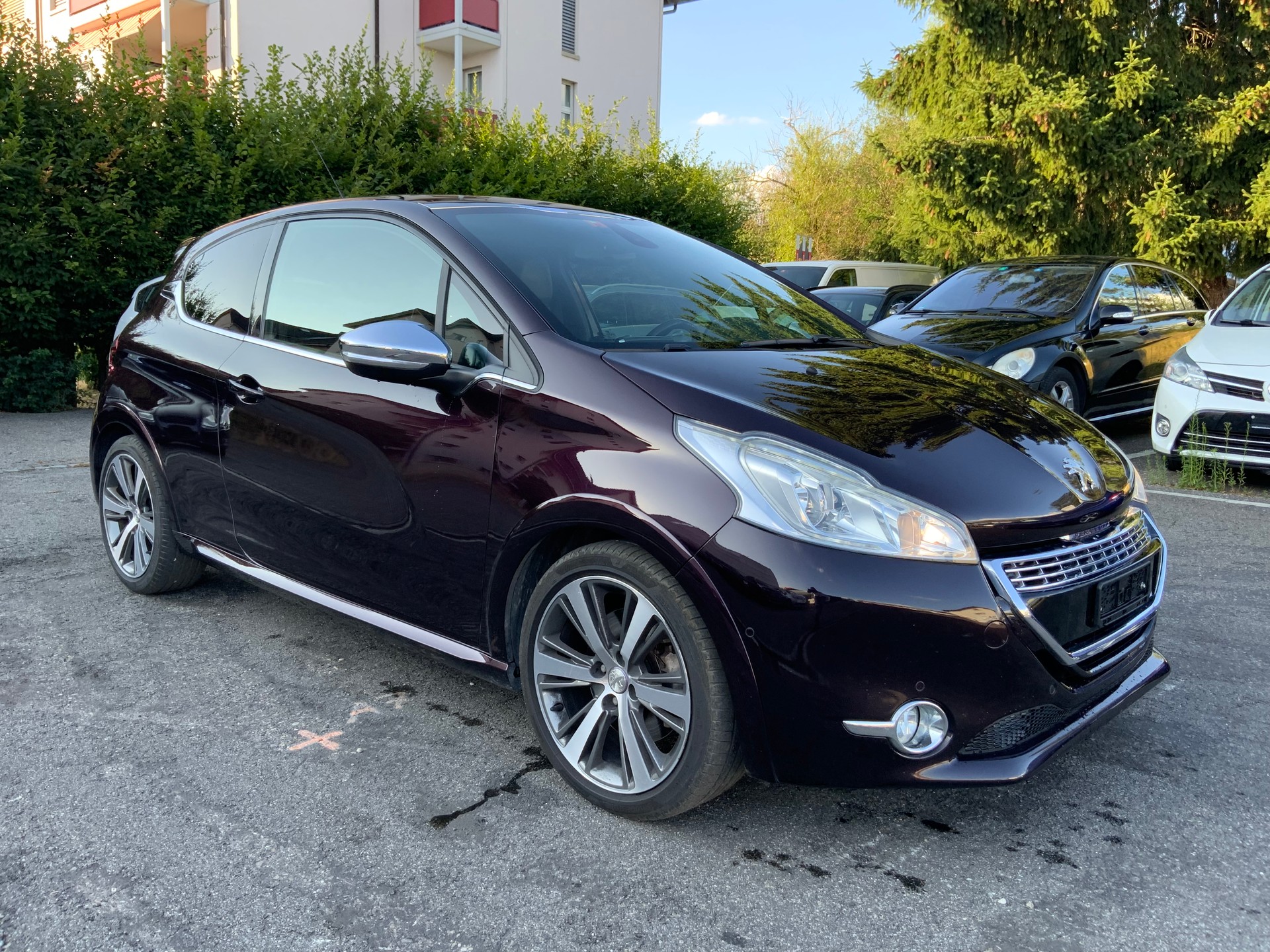 PEUGEOT 208 1.6 Turbo XY-image-2