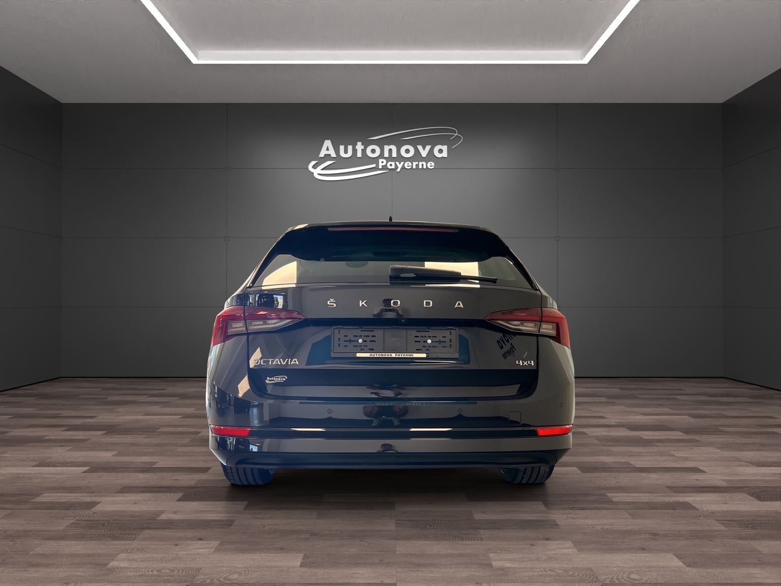 SKODA Octavia Combi 2.0 TSI Style DSG 4x4-image-4
