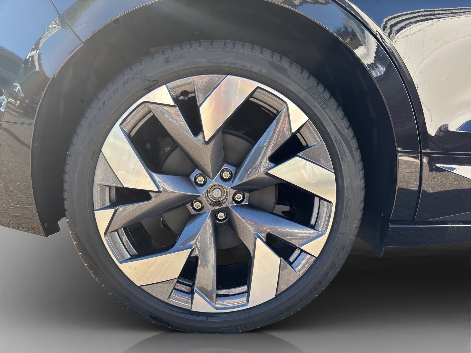 SKODA Enyaq 4x4 RS-image-14