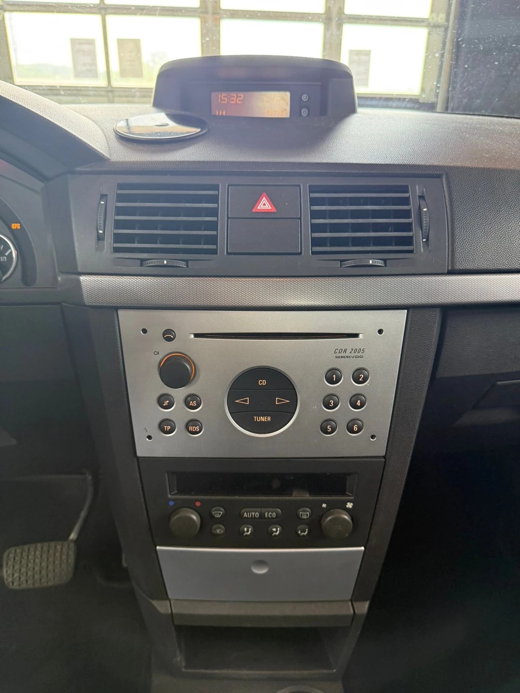 OPEL Meriva 1.8i 16V Essentia-image-15