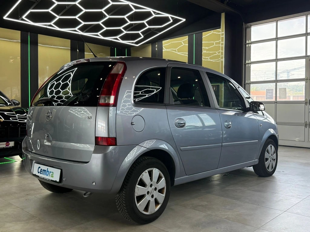 OPEL Meriva 1.8i 16V Essentia-image-4