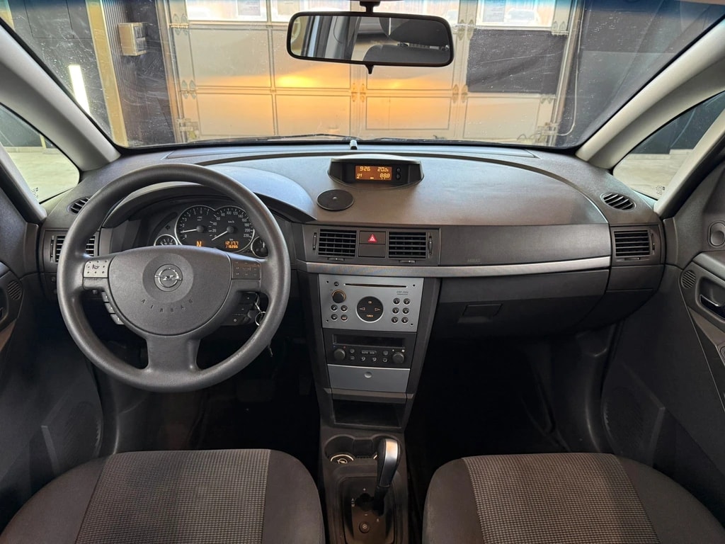 OPEL Meriva 1.8i 16V Essentia-image-12