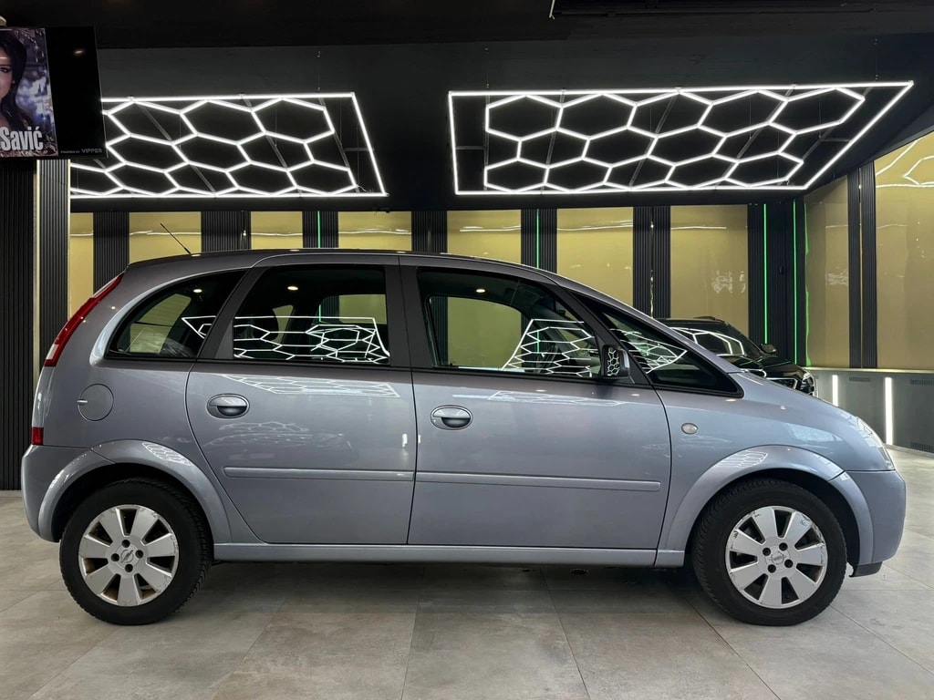 OPEL Meriva 1.8i 16V Essentia-image-3