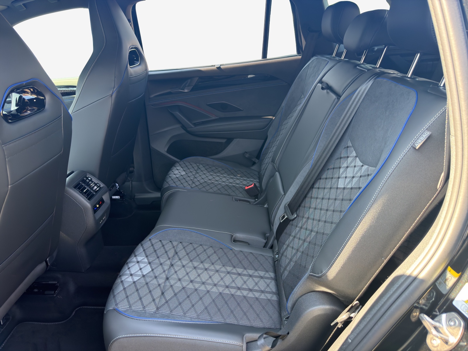 VW Tayron R-Line UNITED 2.0TSI 204PS-image-11