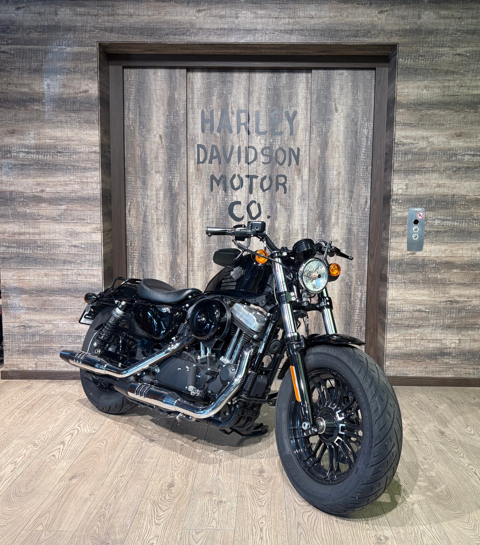 HARLEY-DAVIDSON XL 1200 X Forty Eight ABS-showroom-element-1