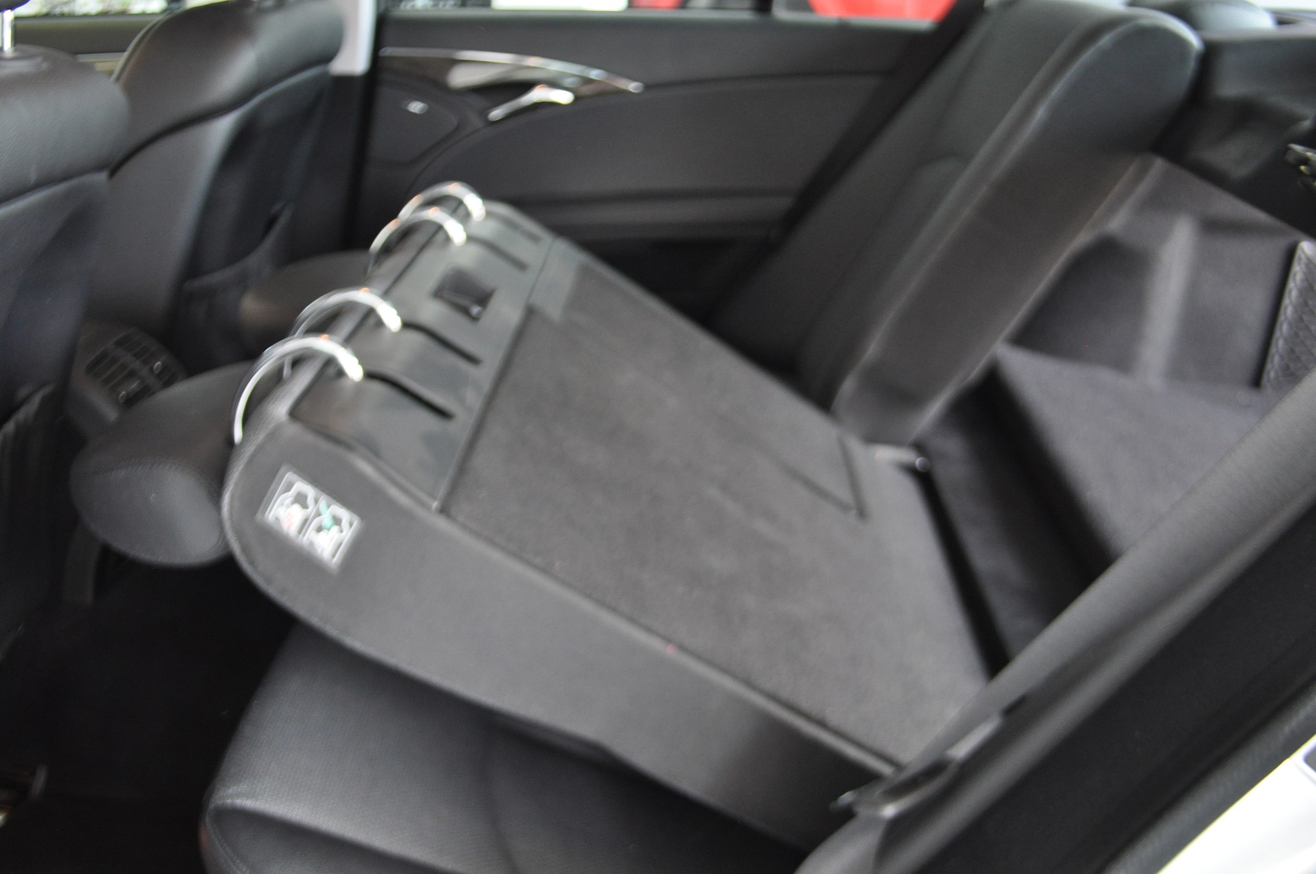 MERCEDES-BENZ E 280 Avantgarde 4Matic Automatic-image-9