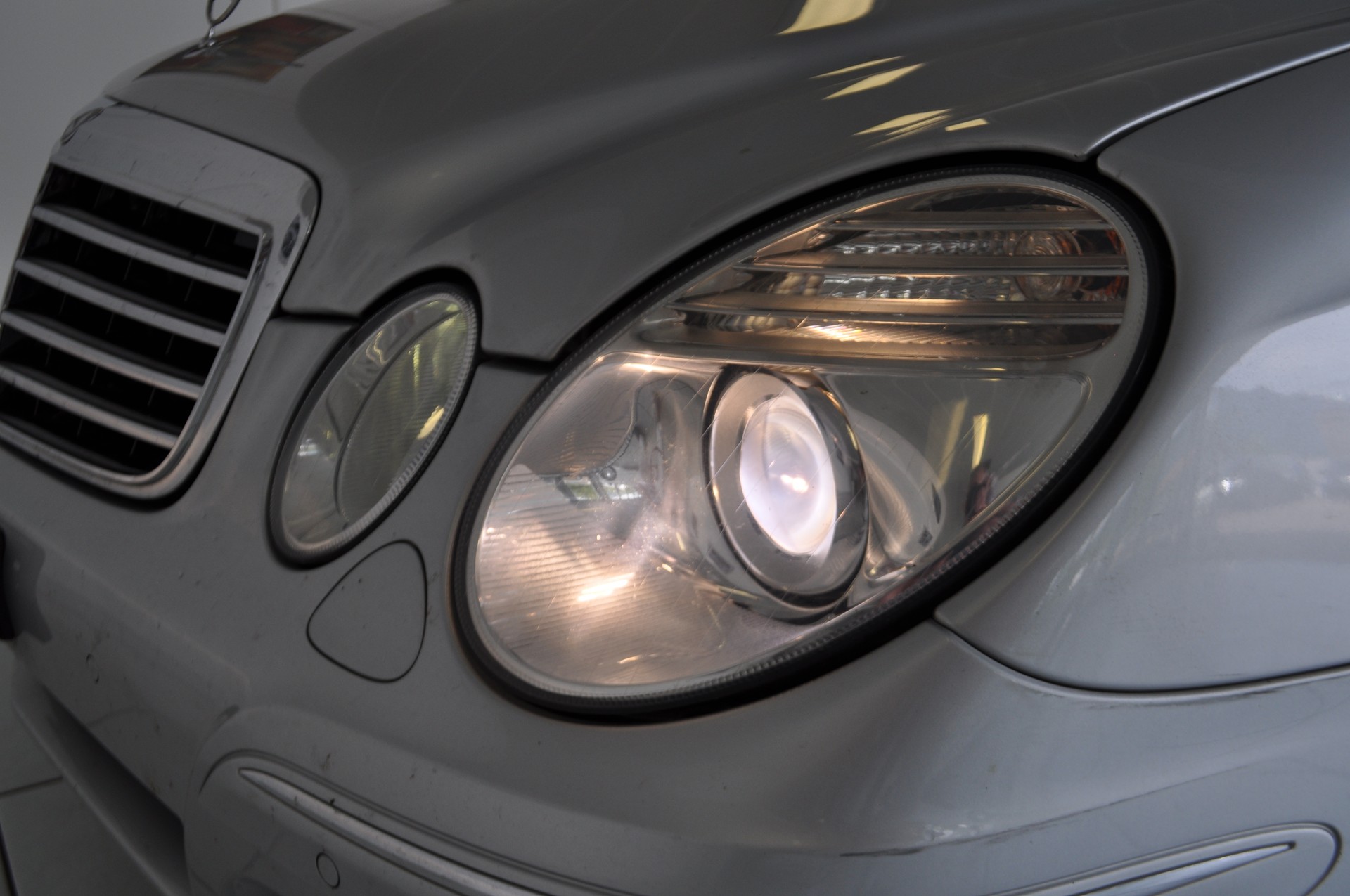 MERCEDES-BENZ E 280 Avantgarde 4Matic Automatic-image-4
