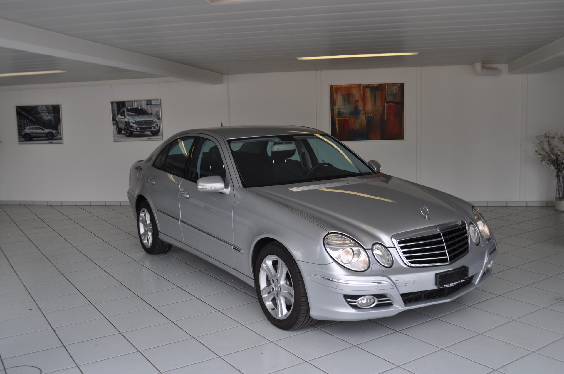 MERCEDES-BENZ E 280 Avantgarde 4Matic Automatic-image-0