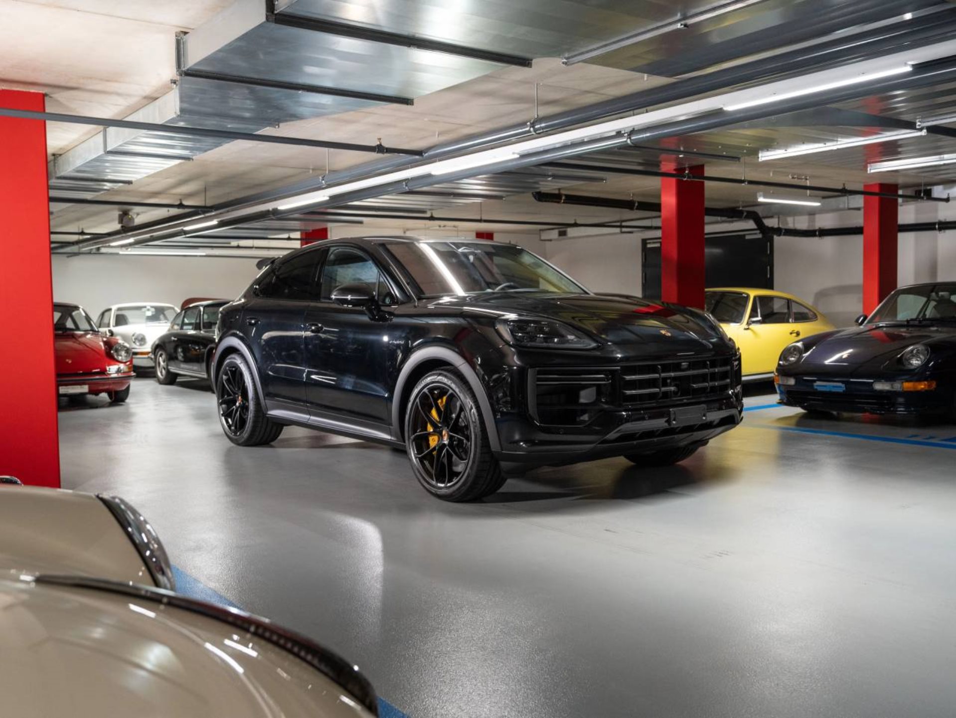 PORSCHE Cayenne Turbo E-Hybrid Coupé avec Paquet-GT-image-5