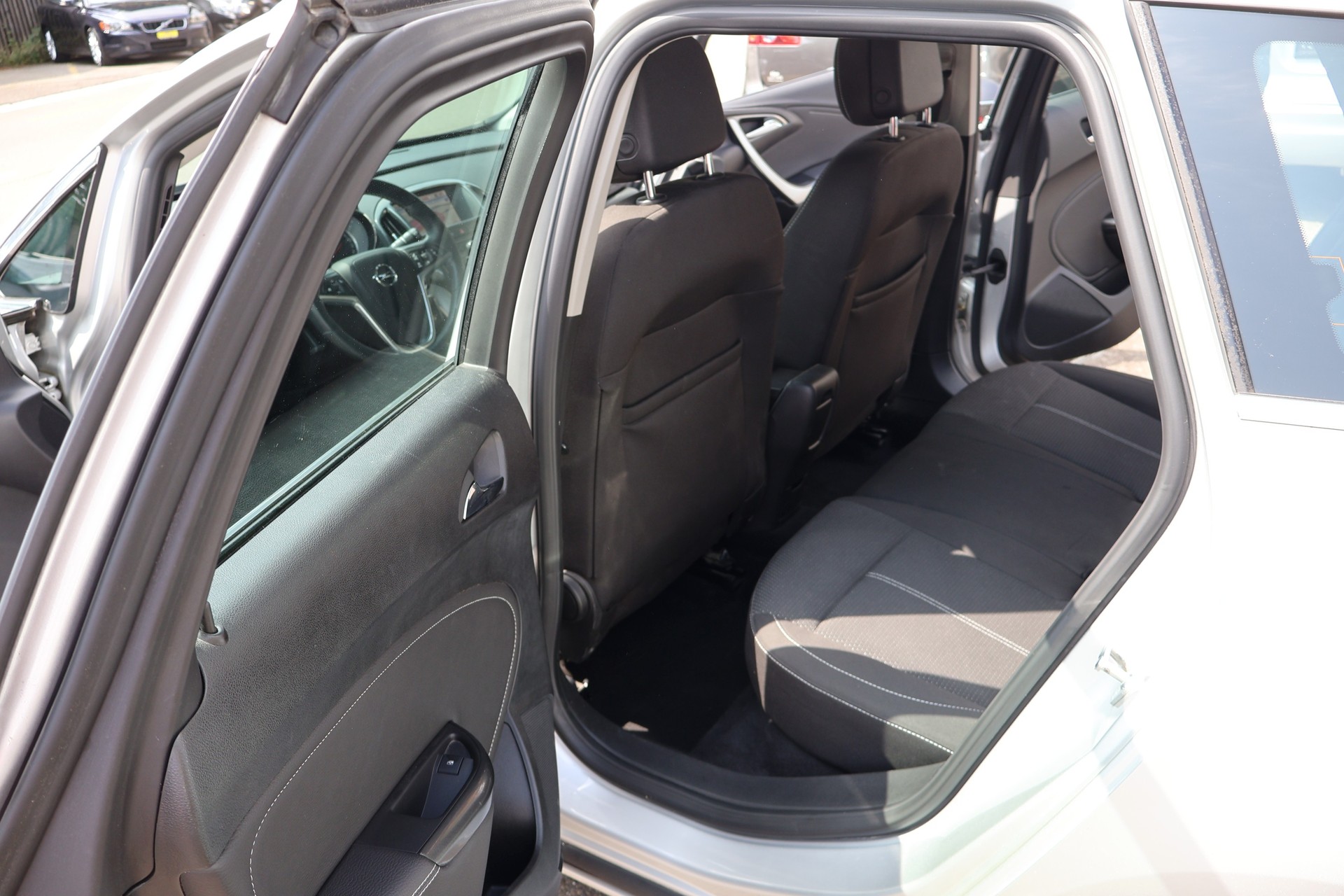 OPEL Astra SportsTourer 1.6i 16V Turbo Cosmo Automatic-image-14