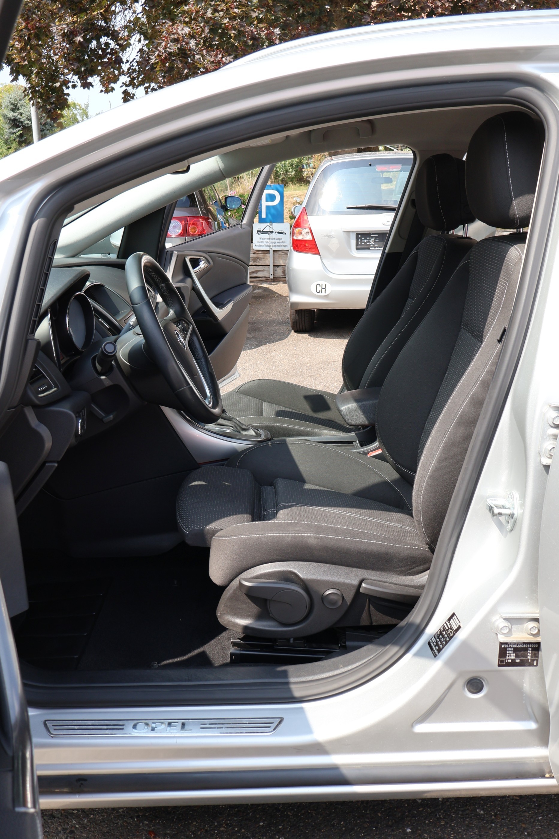 OPEL Astra SportsTourer 1.6i 16V Turbo Cosmo Automatic-image-9