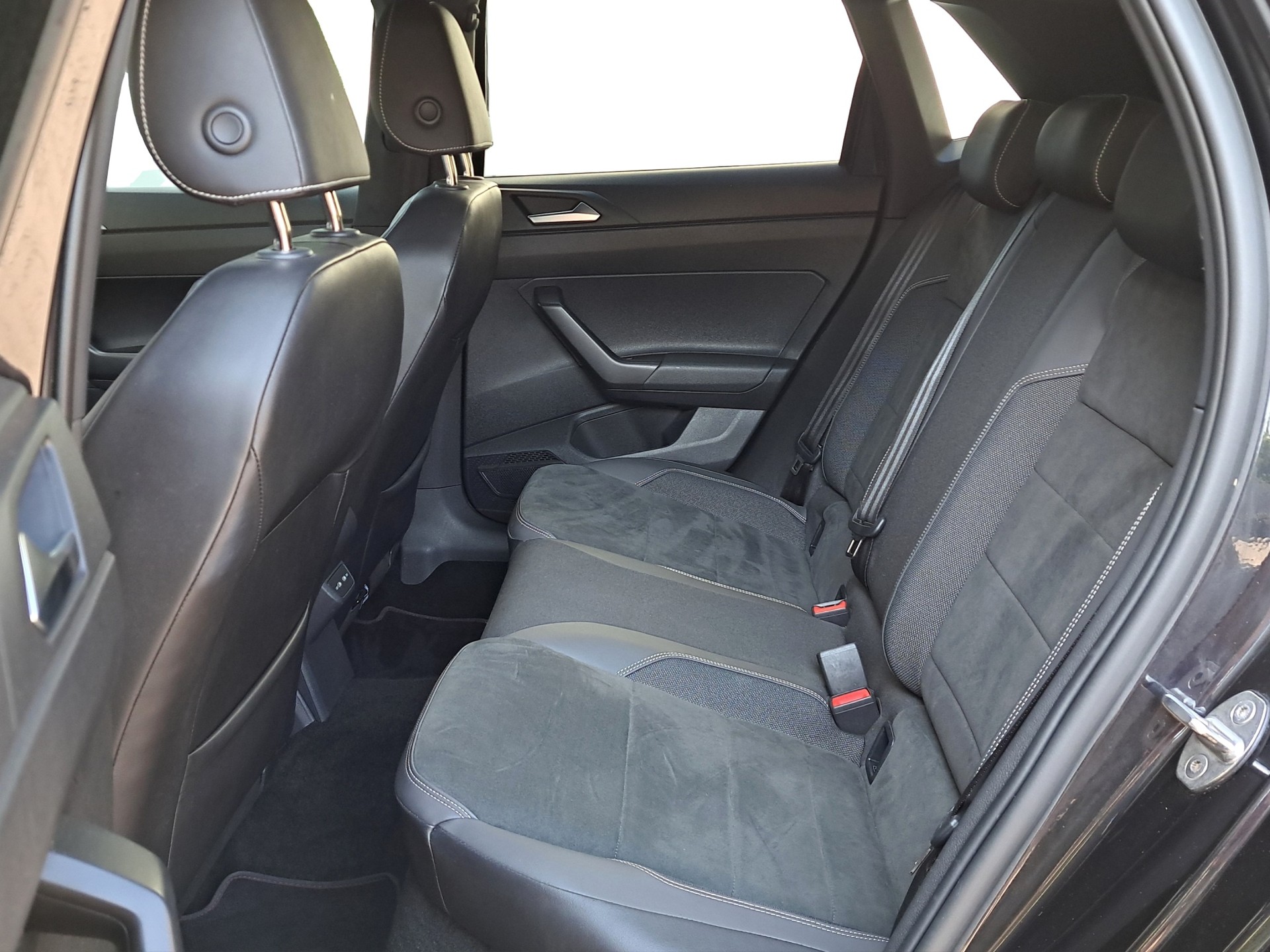 VW Polo 2.0 TSI GTI DSG-image-8