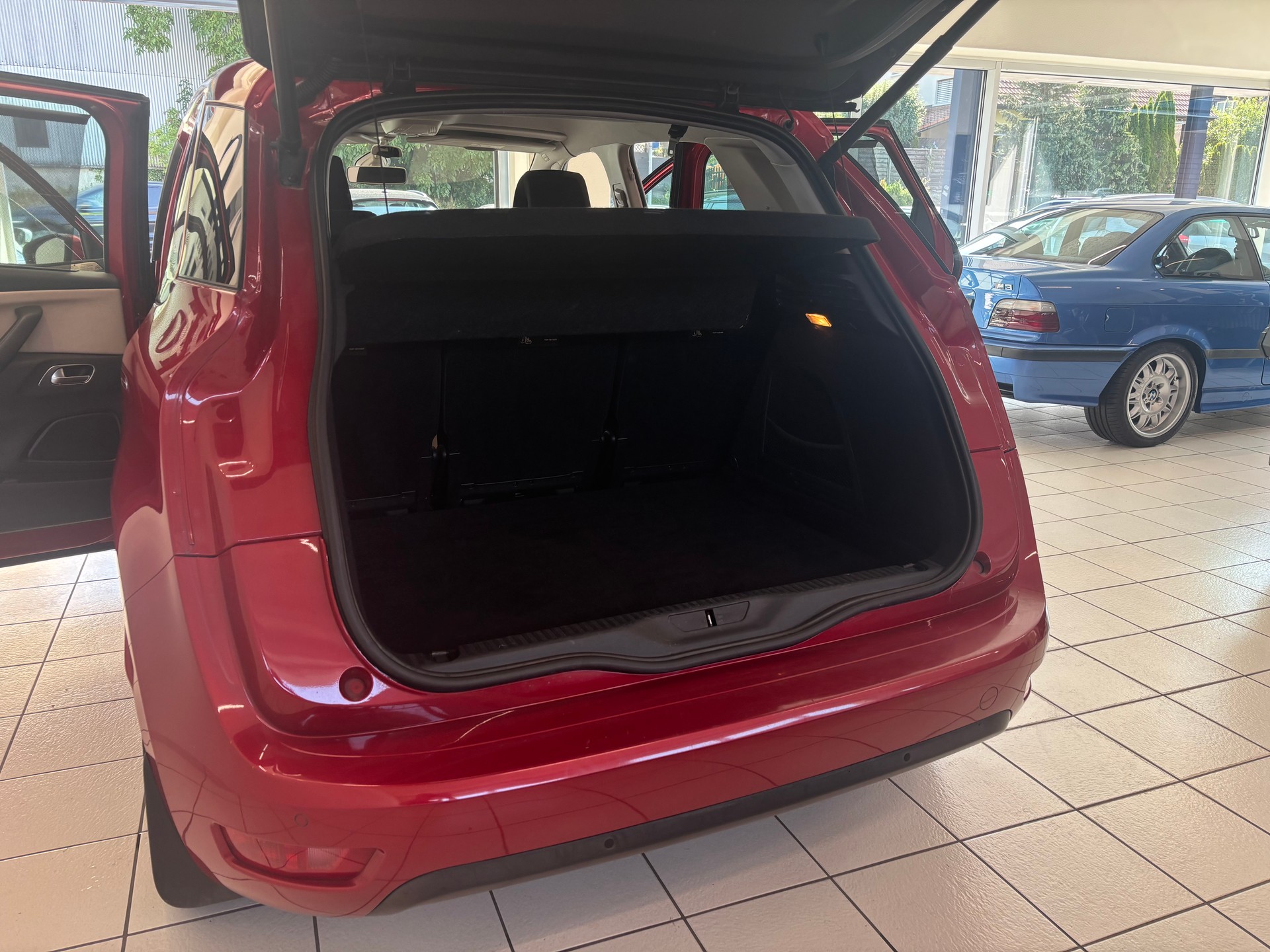 CITROEN C4 Picasso 1.6 e-HDi Attraction ETG6-image-6