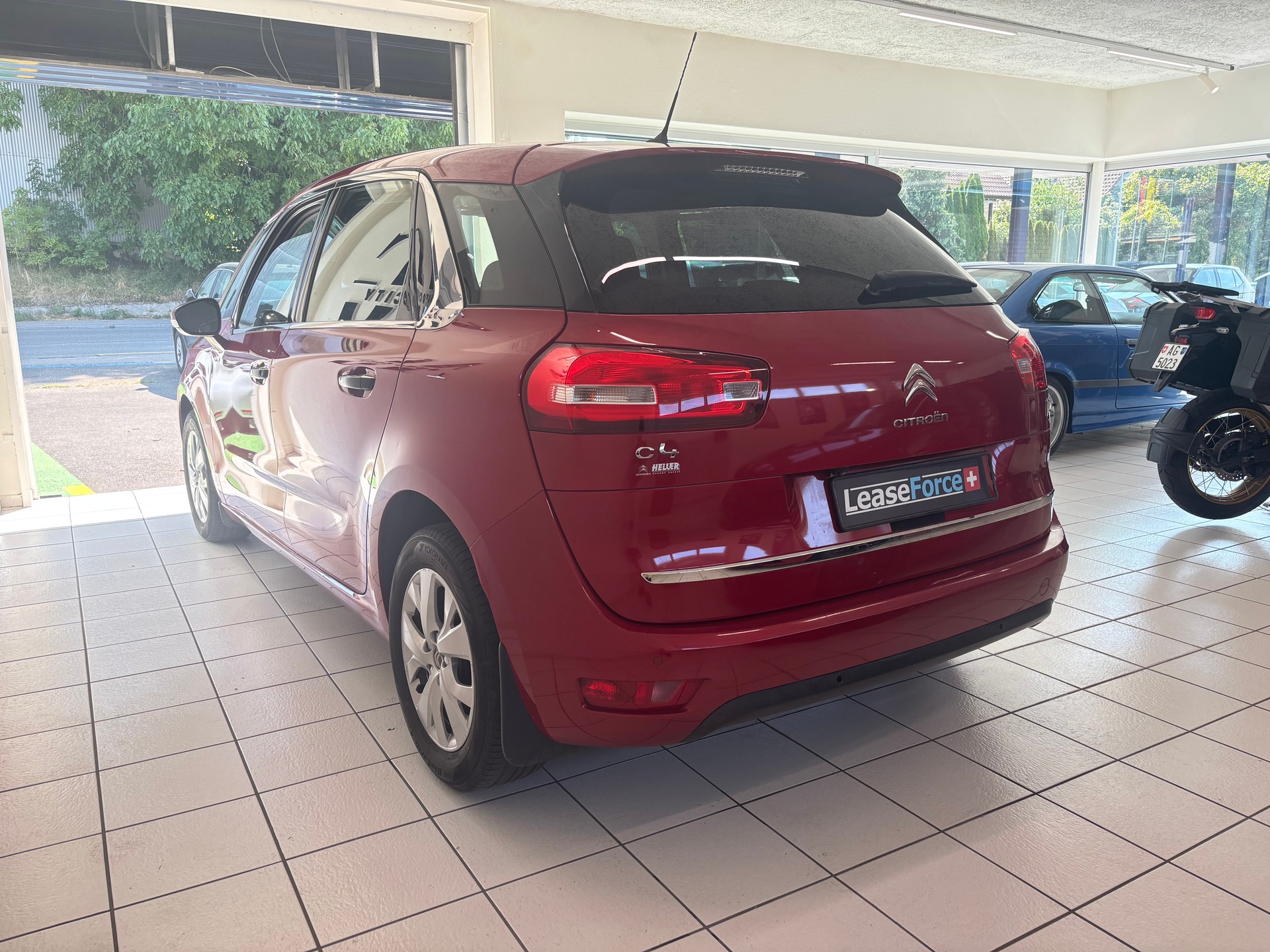CITROEN C4 Picasso 1.6 e-HDi Attraction ETG6-image-3