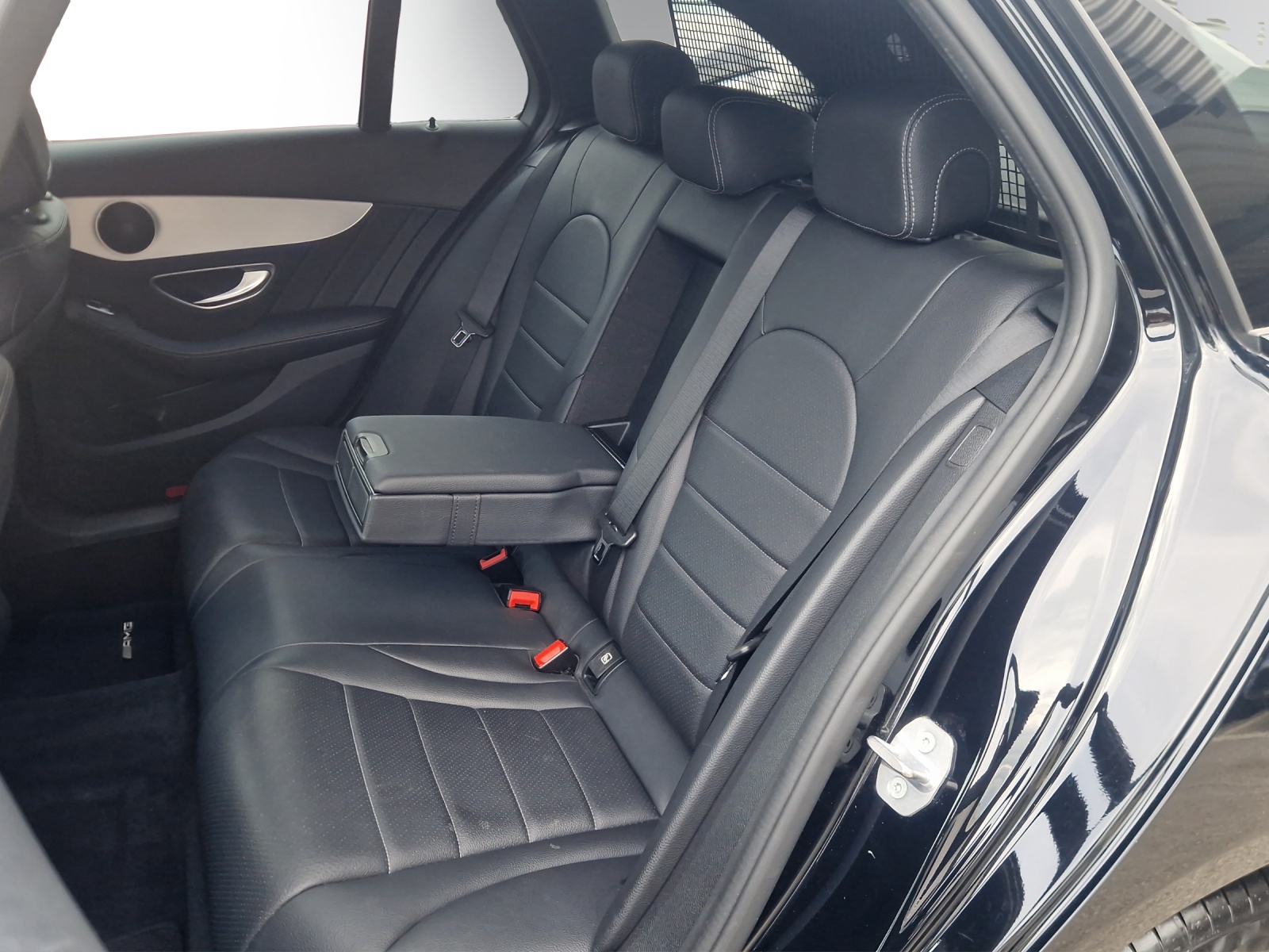 MERCEDES-BENZ C 200 Swiss Star AMG L.4M-image-9