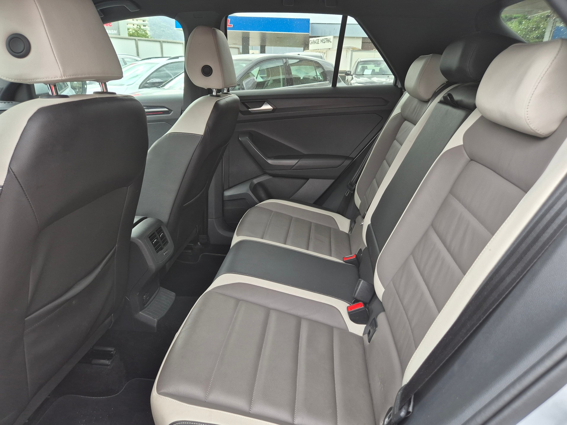 VW T-Roc 2.0 TSI Sport DSG 4Motion-image-19