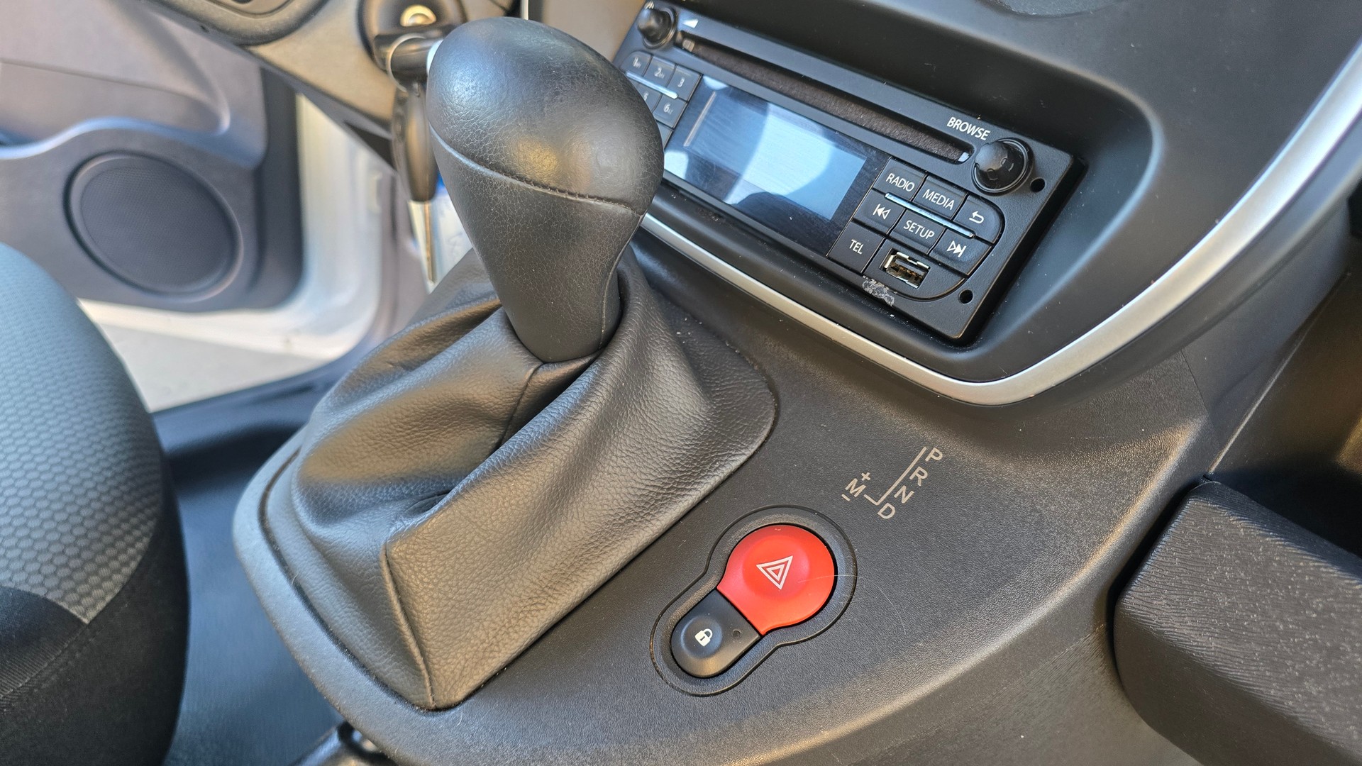 RENAULT Kangoo Medium TCe 115 Business Automat-image-15