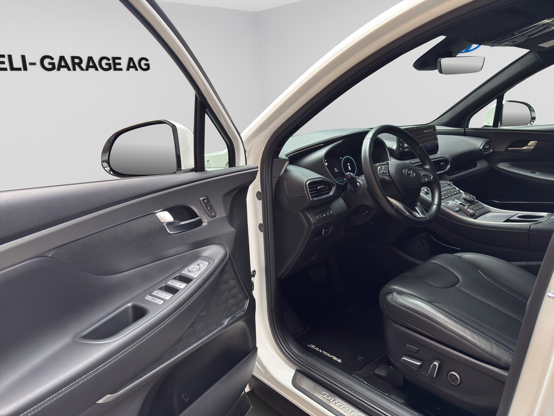 HYUNDAI Santa Fe 1.6 HEV Vert 4WD-image-17