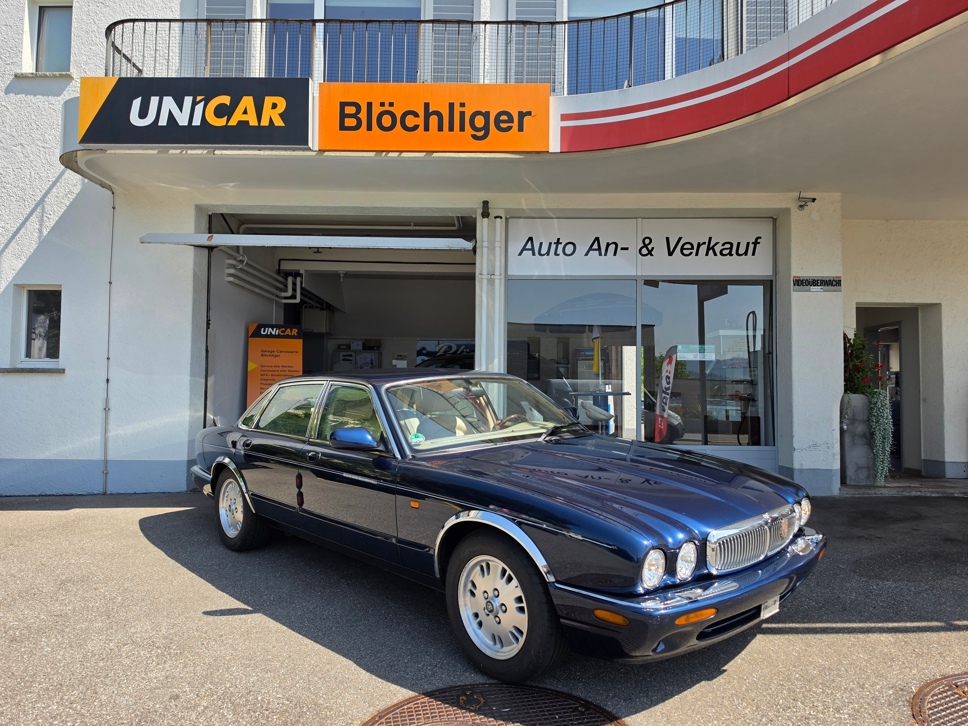 JAGUAR XJ 3.2 V8-image-0