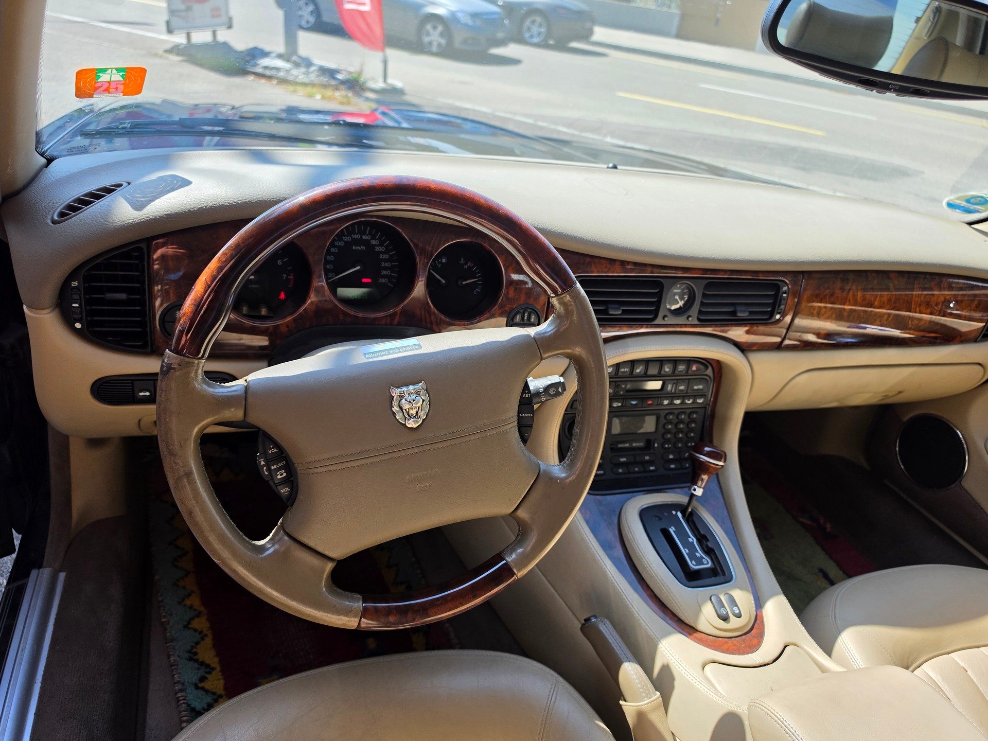 JAGUAR XJ 3.2 V8-image-7