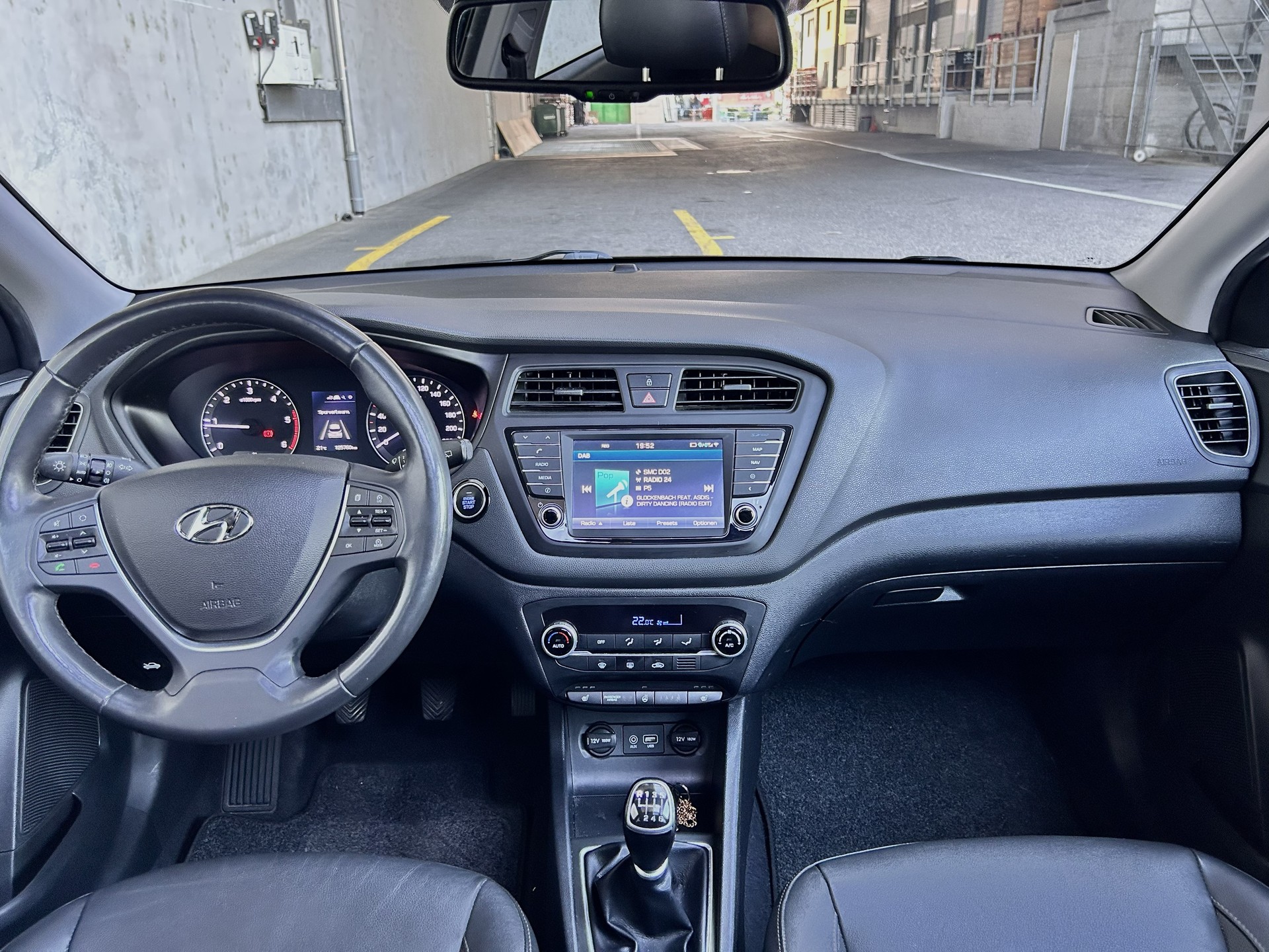 HYUNDAI 1.4 CRDi Vertex-image-5
