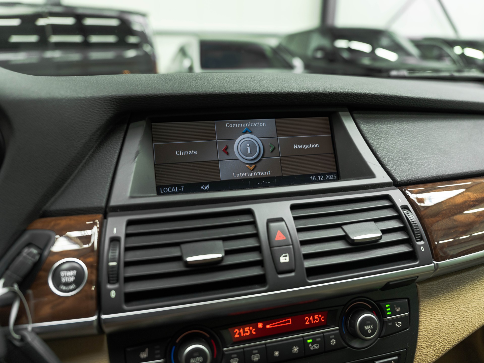 BMW X6 xDrive 50i Steptronic-image-24
