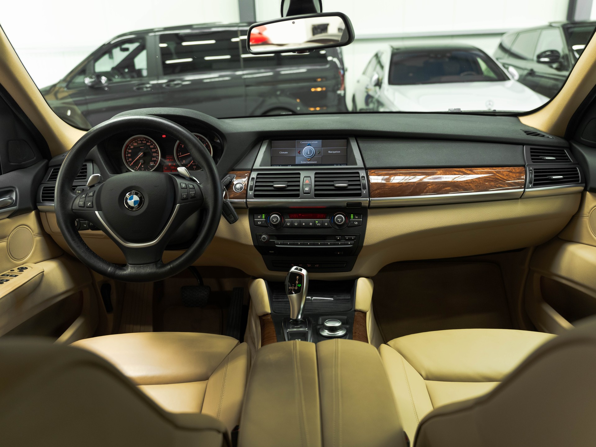BMW X6 xDrive 50i Steptronic-image-6