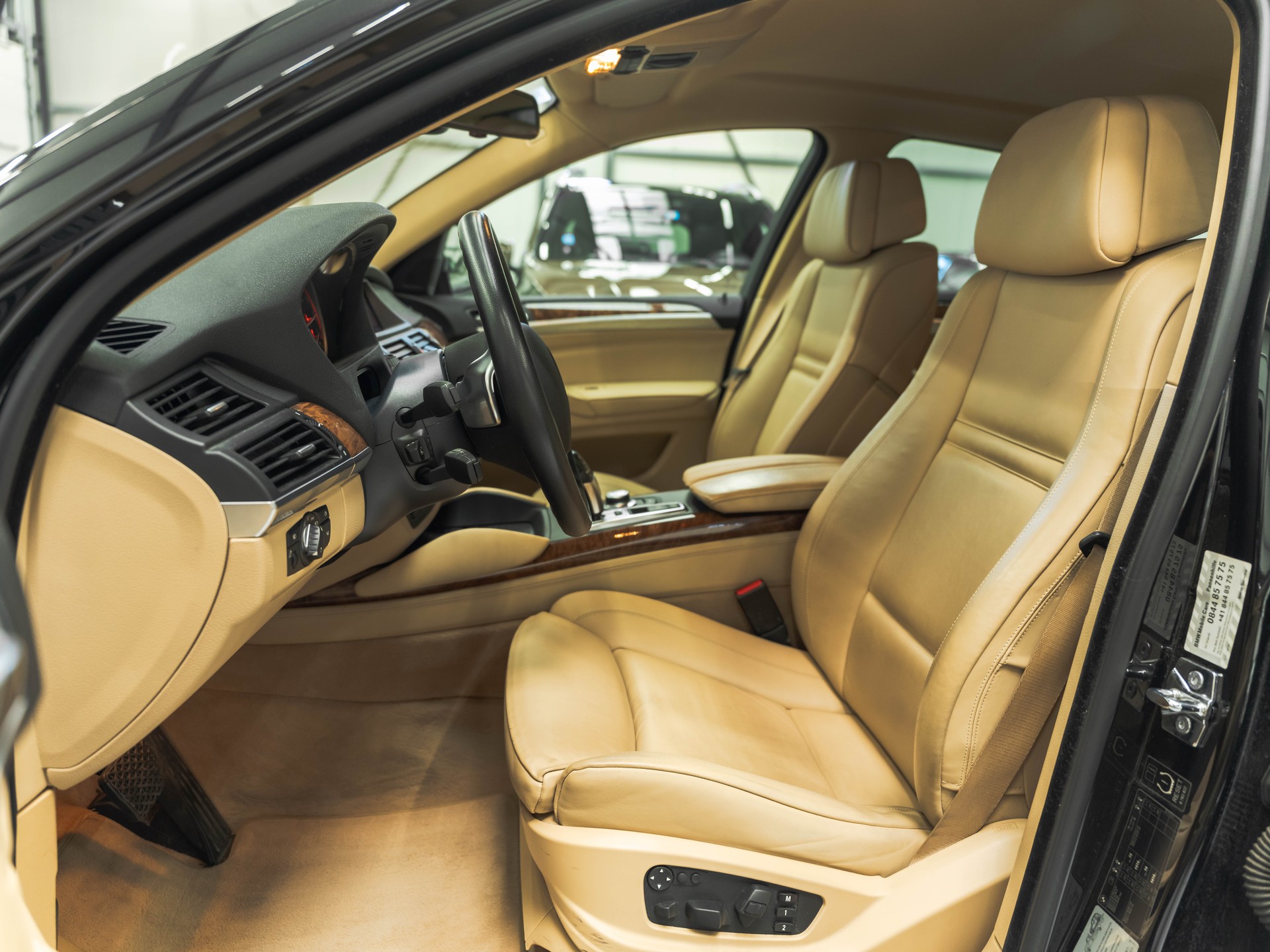 BMW X6 xDrive 50i Steptronic-image-8