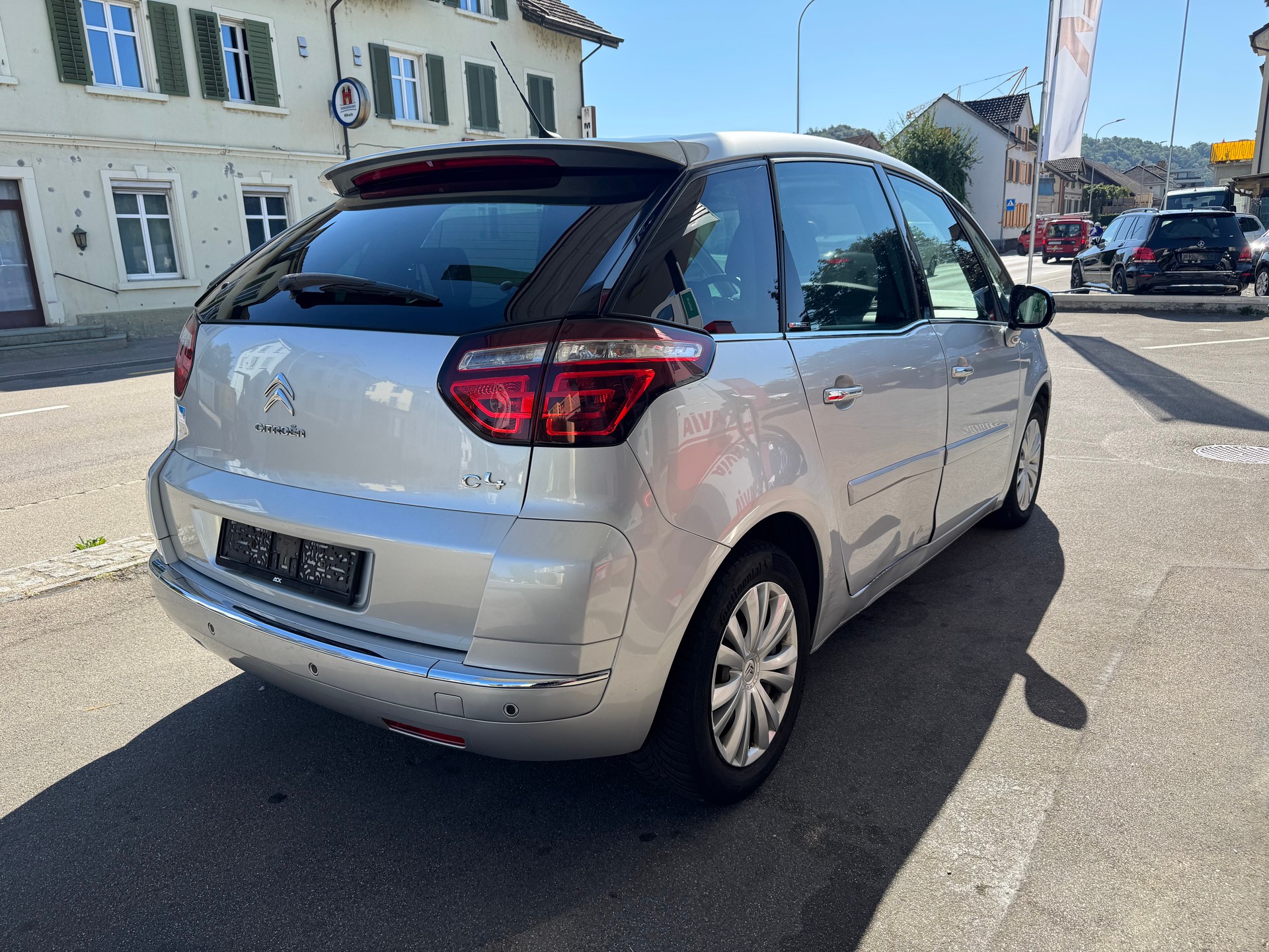 CITROEN C4 Picasso 1.6i 16V THP Exclusive EGS6-image-4