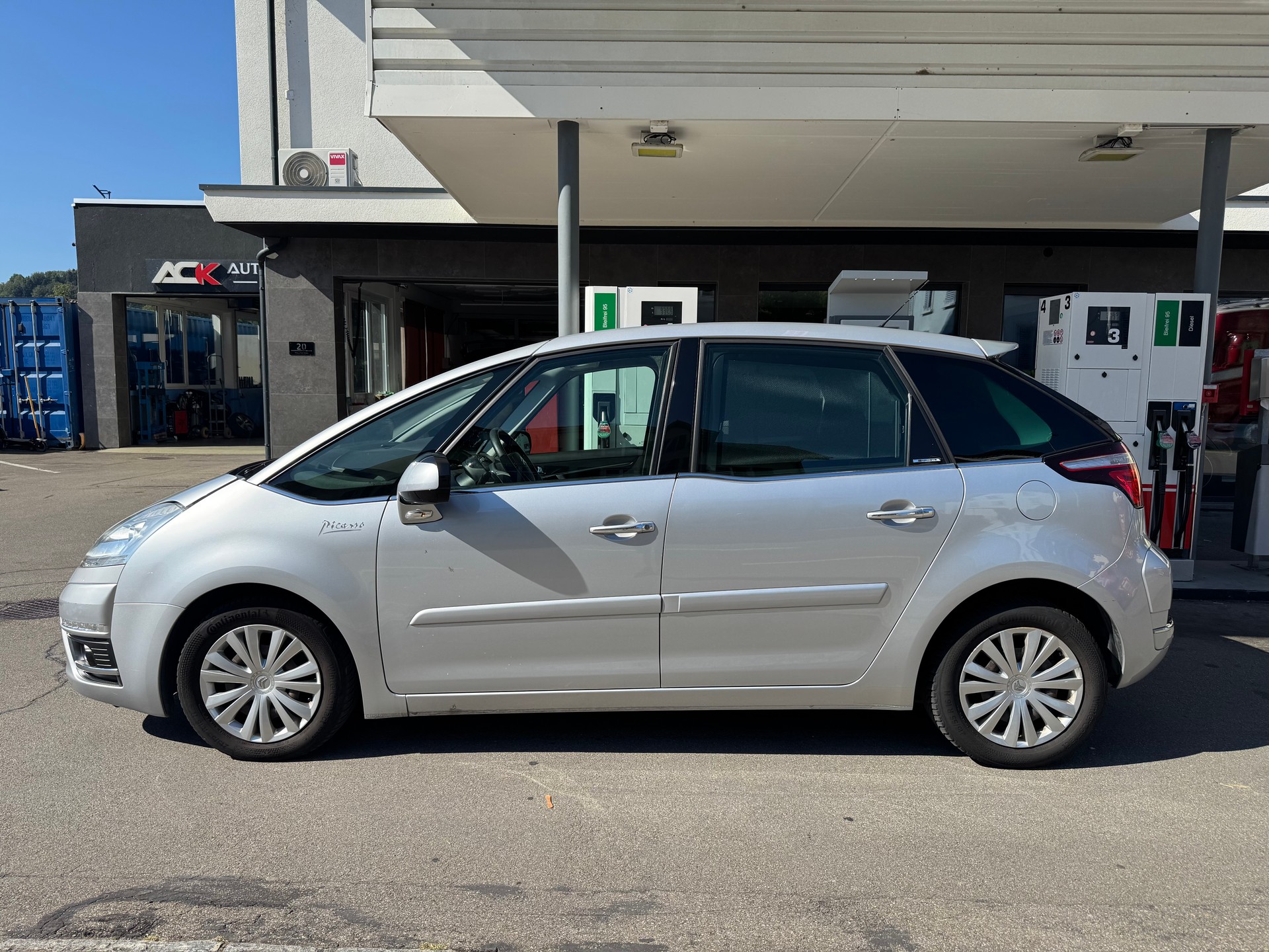 CITROEN C4 Picasso 1.6i 16V THP Exclusive EGS6-image-1