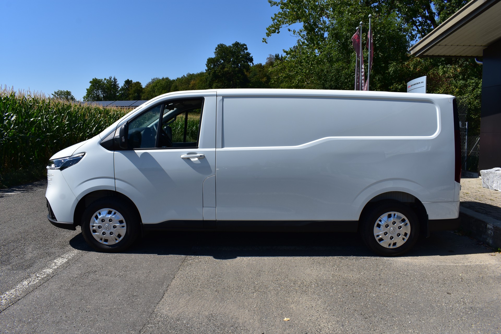 MAXUS eDeliver 7 L2 77kWh-image-3