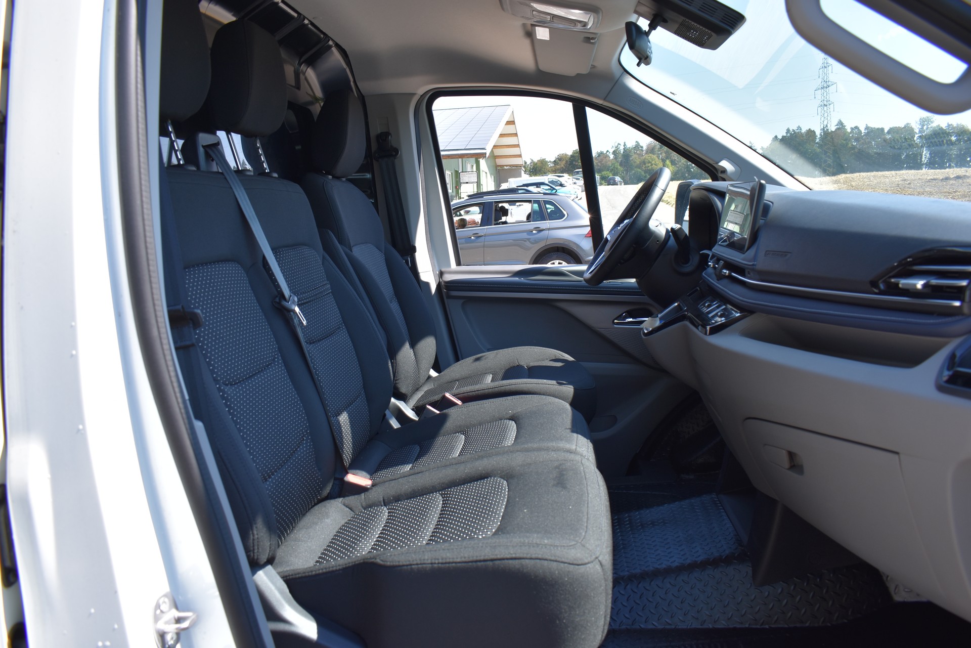 MAXUS eDeliver 7 L2 77kWh-image-10