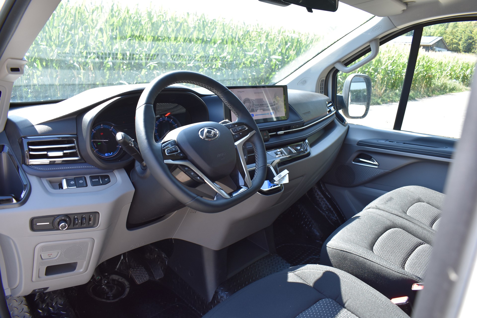 MAXUS eDeliver 7 L2 77kWh-image-11