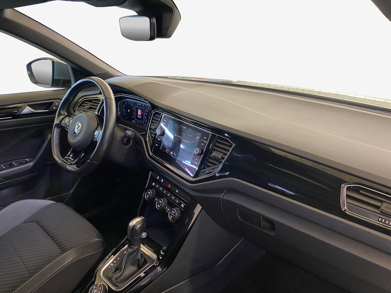 VW T-Roc 2.0 TSI R DSG 4Motion-image-14