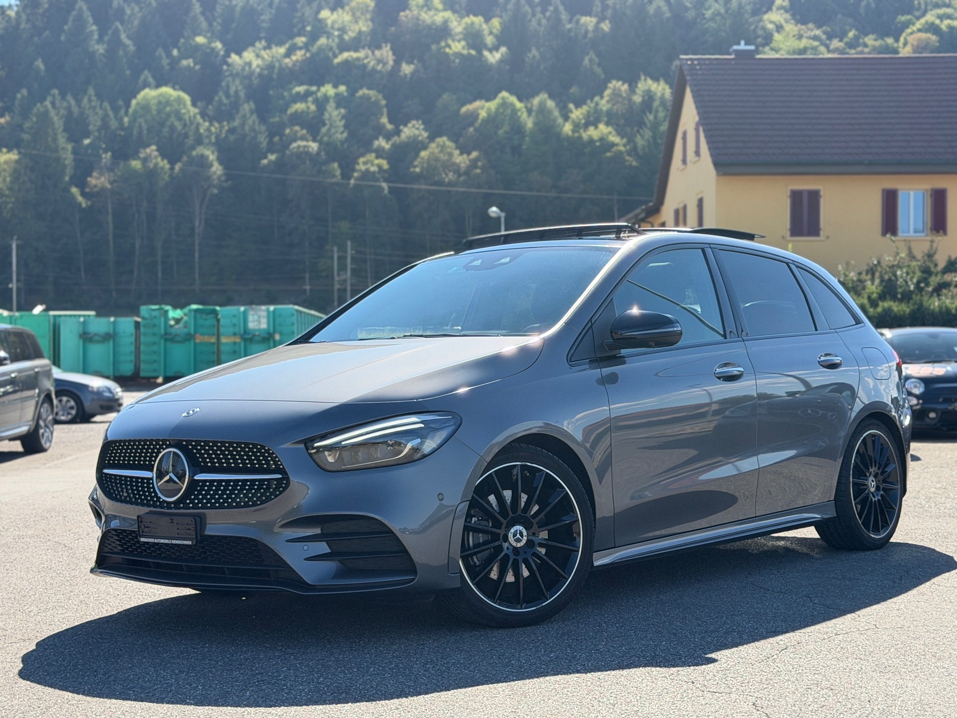 MERCEDES-BENZ B 220 4Matic AMG Line 7G-DCT-image-0
