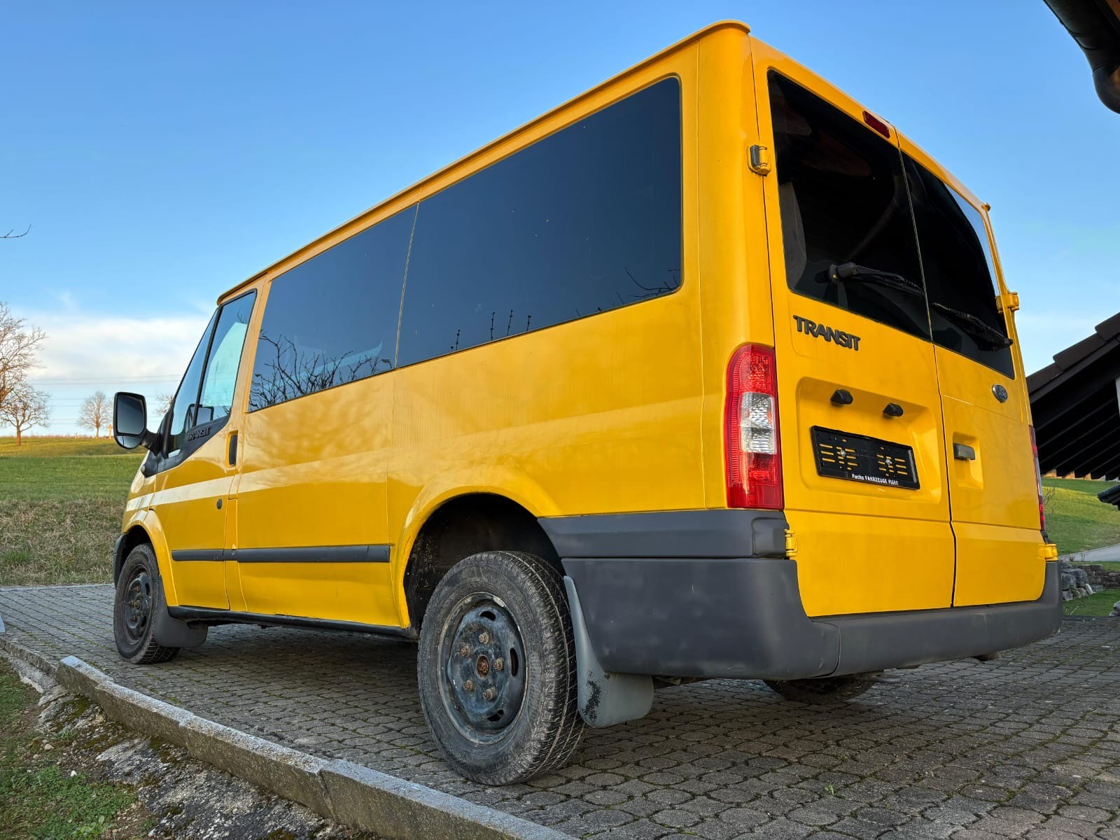 FORD Transit 2.2 TDCi 300 S Trend-image-1