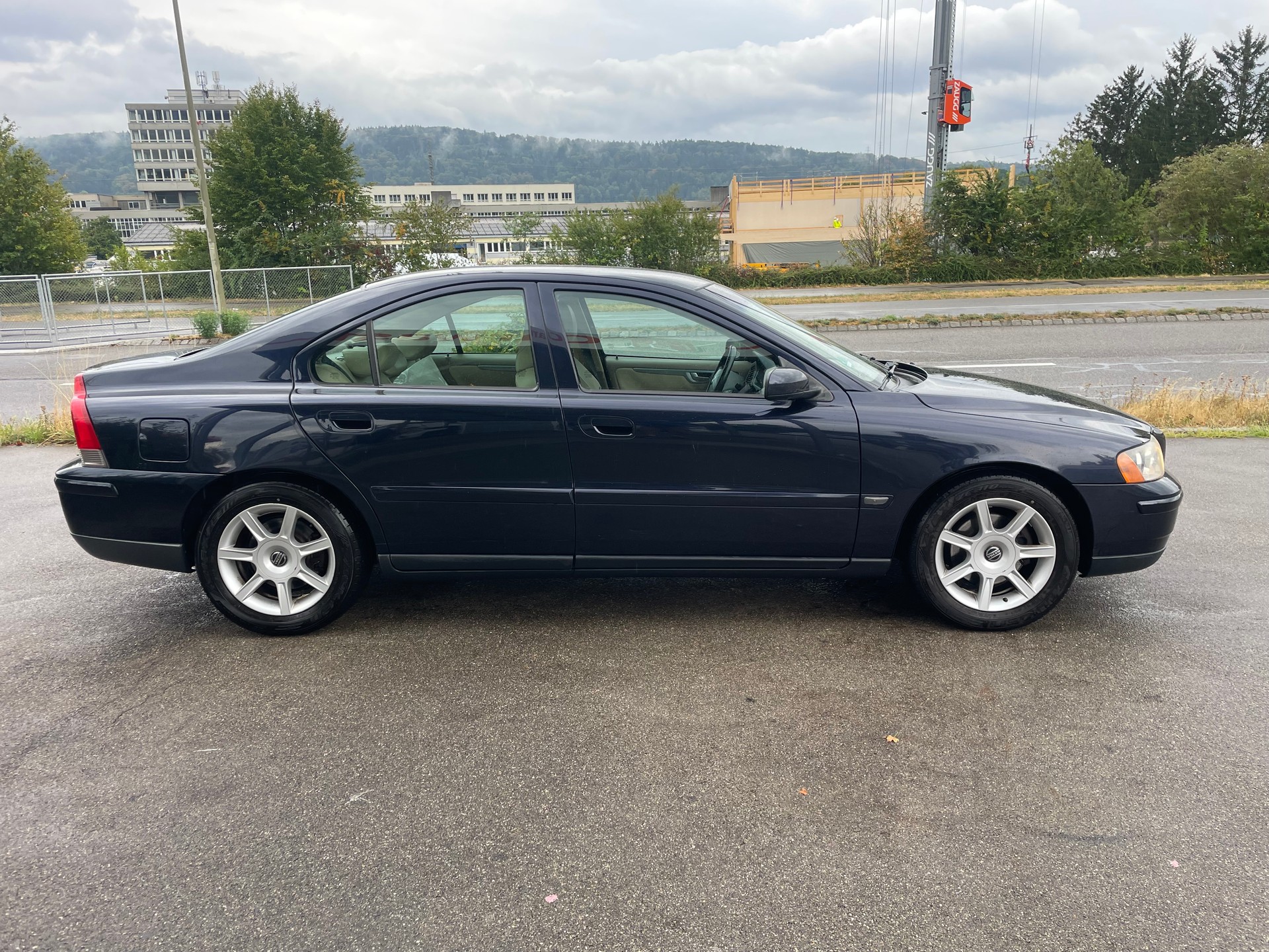 VOLVO S60 2.4-image-5