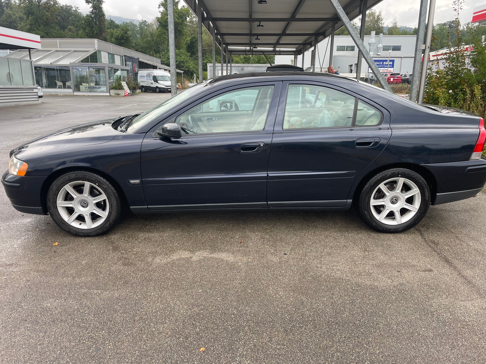 VOLVO S60 2.4-image-7
