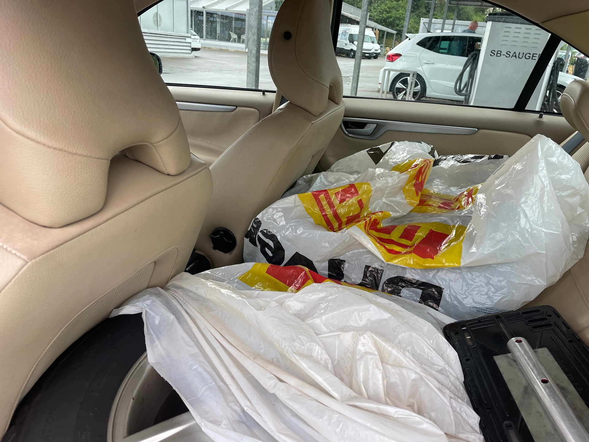 VOLVO S60 2.4-image-15