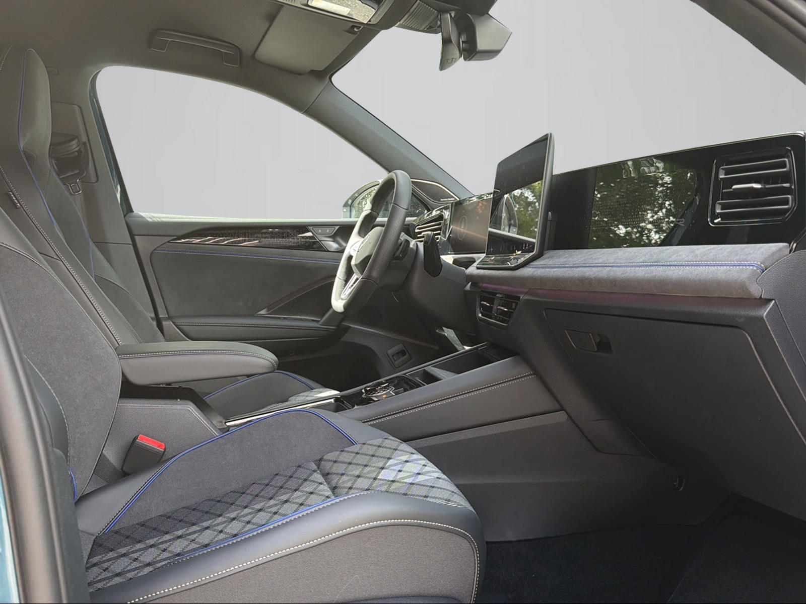 VW Tiguan 2.0 TSI DSG R-Line 4Motion-image-6