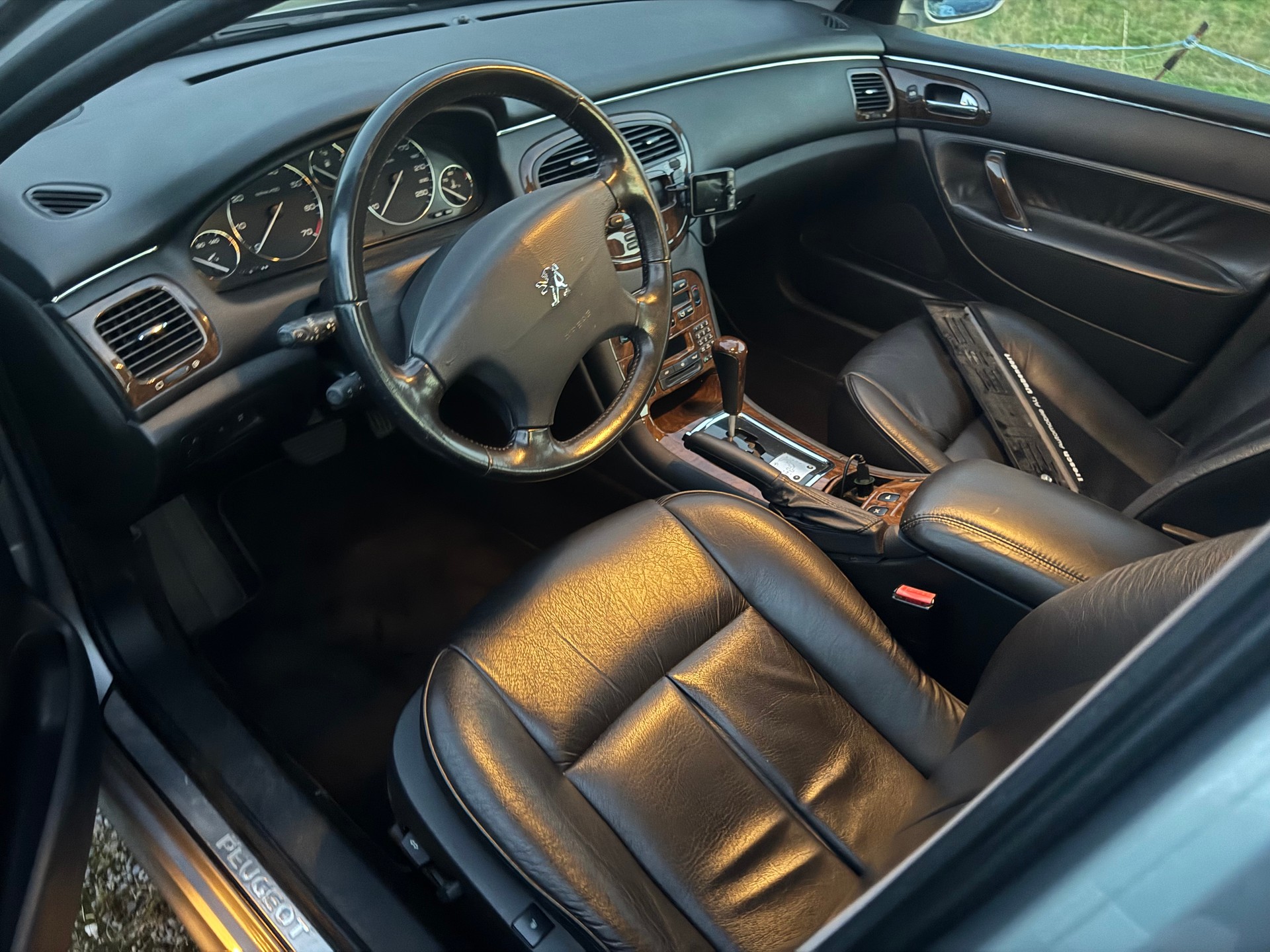 PEUGEOT 607 3.0 24V Luxe-image-8