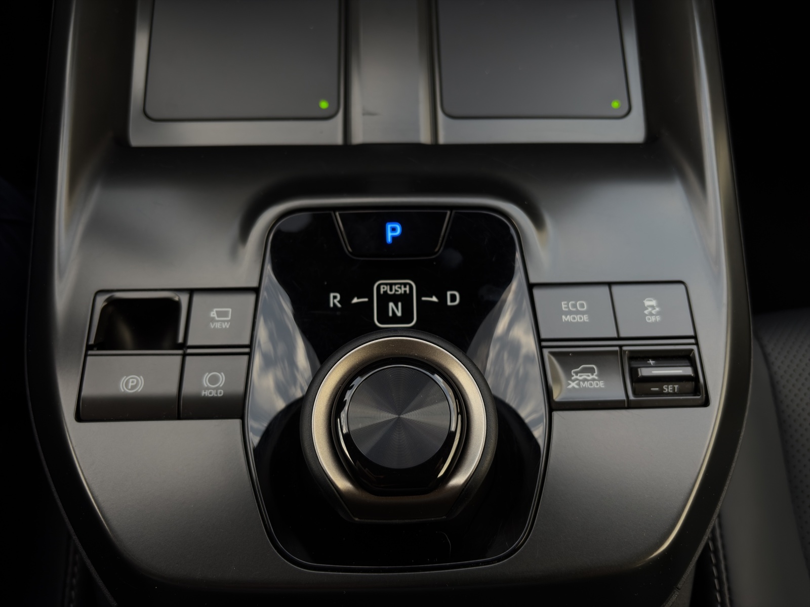 TOYOTA bZ4X Premium AWD-image-16