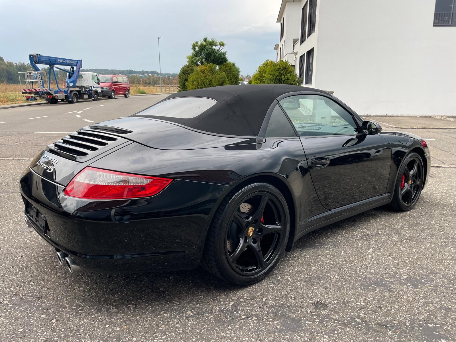 PORSCHE 911 Cabrio Carrera 4S-image-8